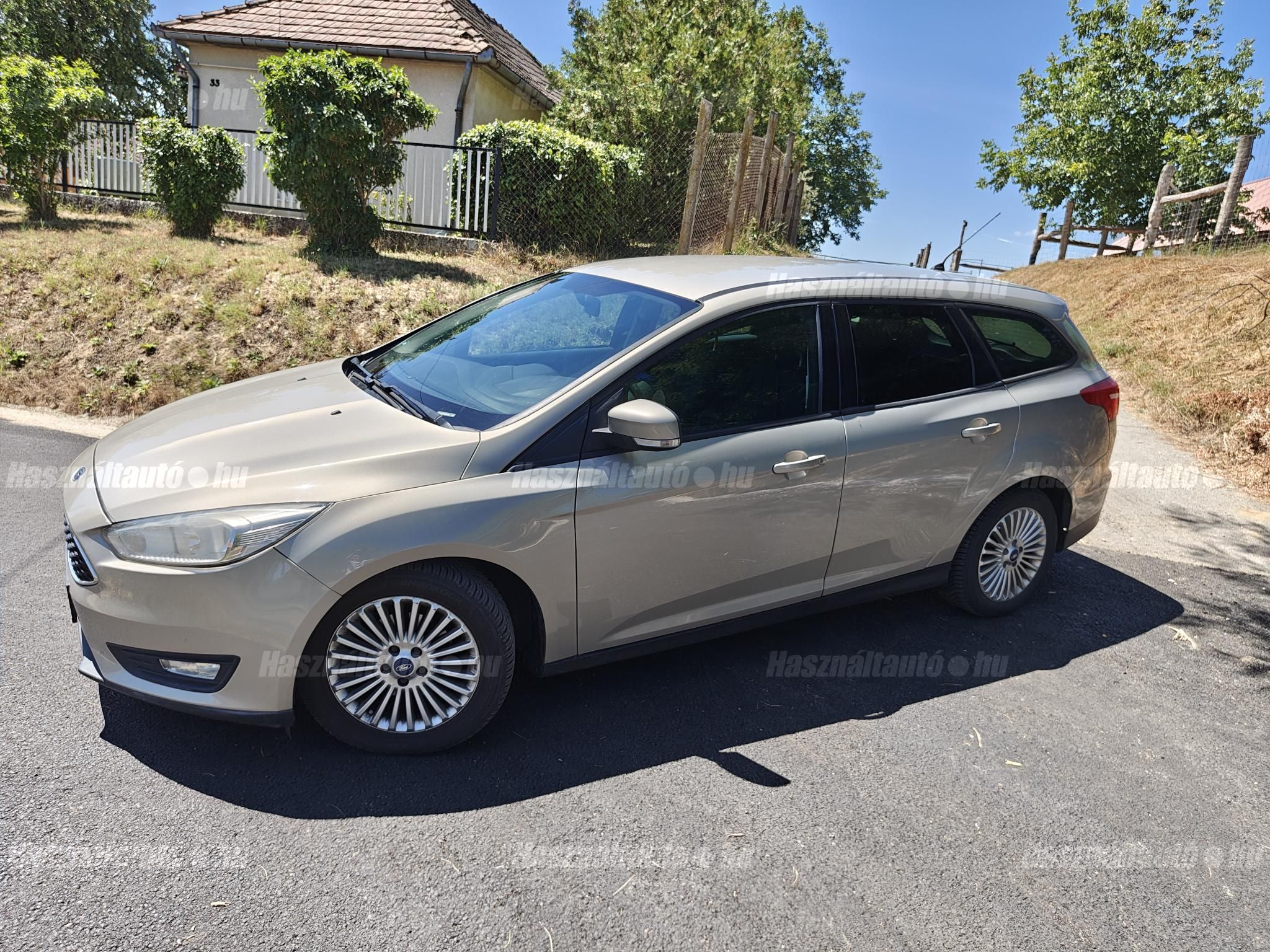 FORD FOCUS 2015/11 - 1