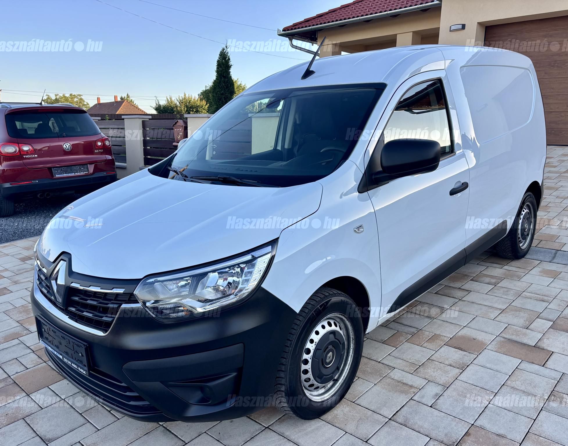 RENAULT EXPRESS 2022/6 - 1