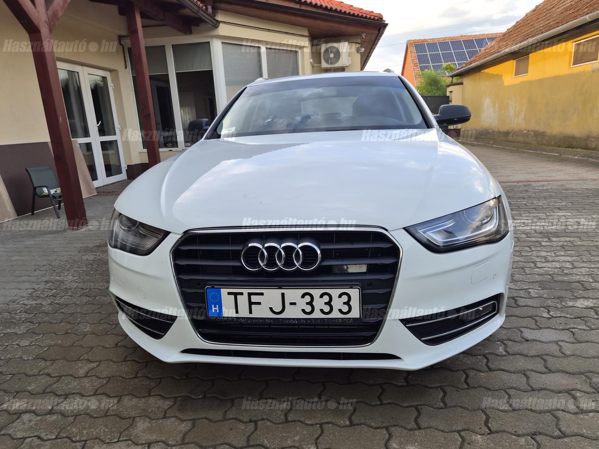 AUDI A4 2012/6 - 1