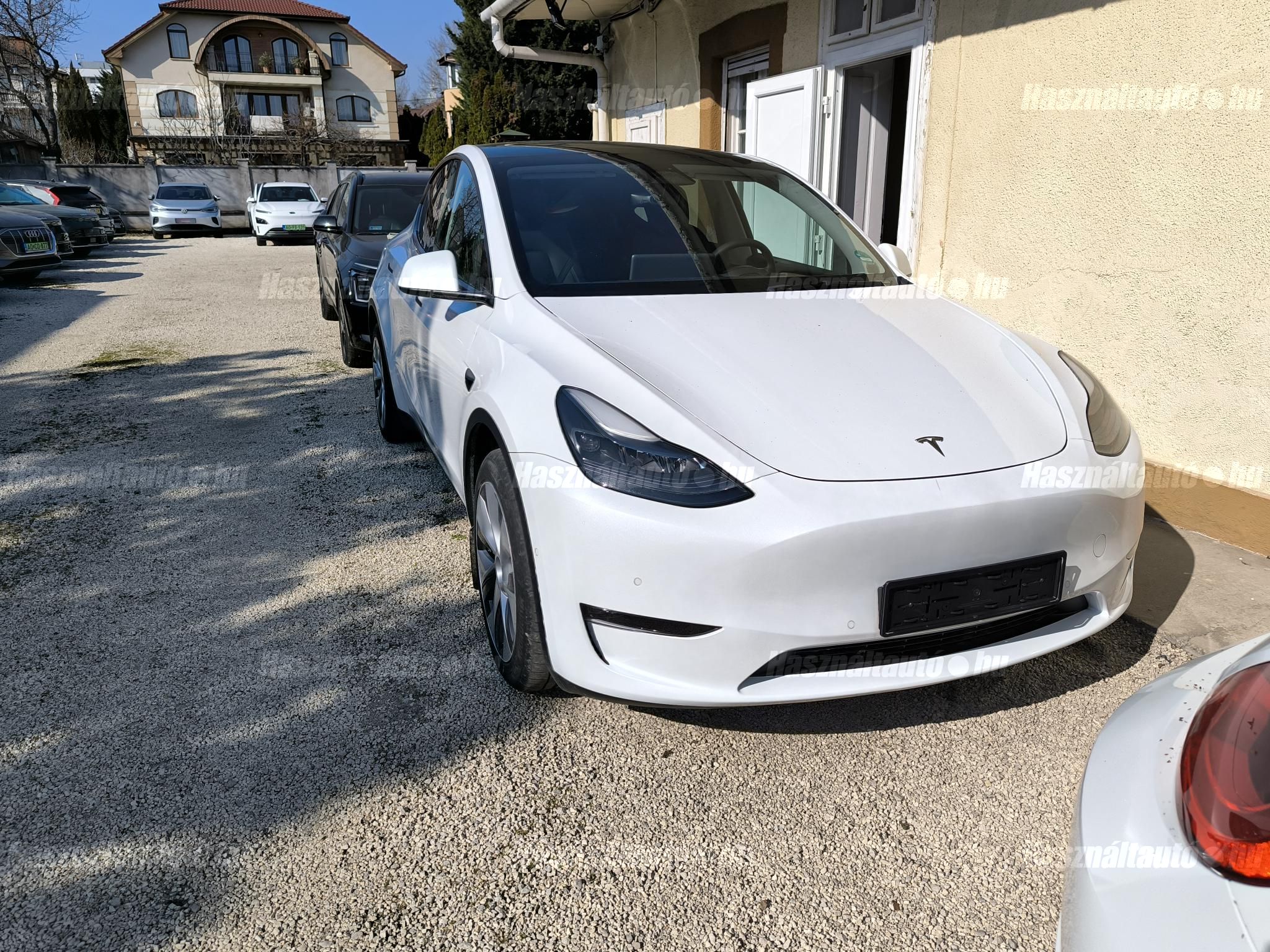 TESLA MODEL Y 2022/3 - 1