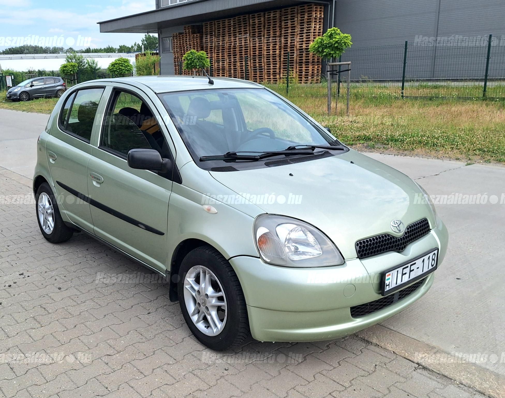 TOYOTA YARIS 2003/3 - 1