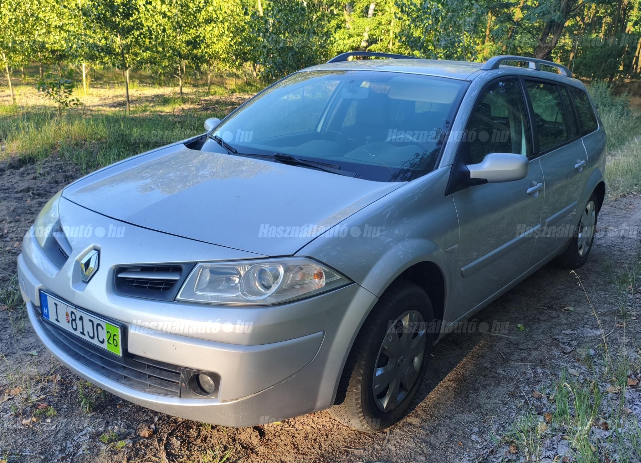 RENAULT MEGANE 2008/8 - 1