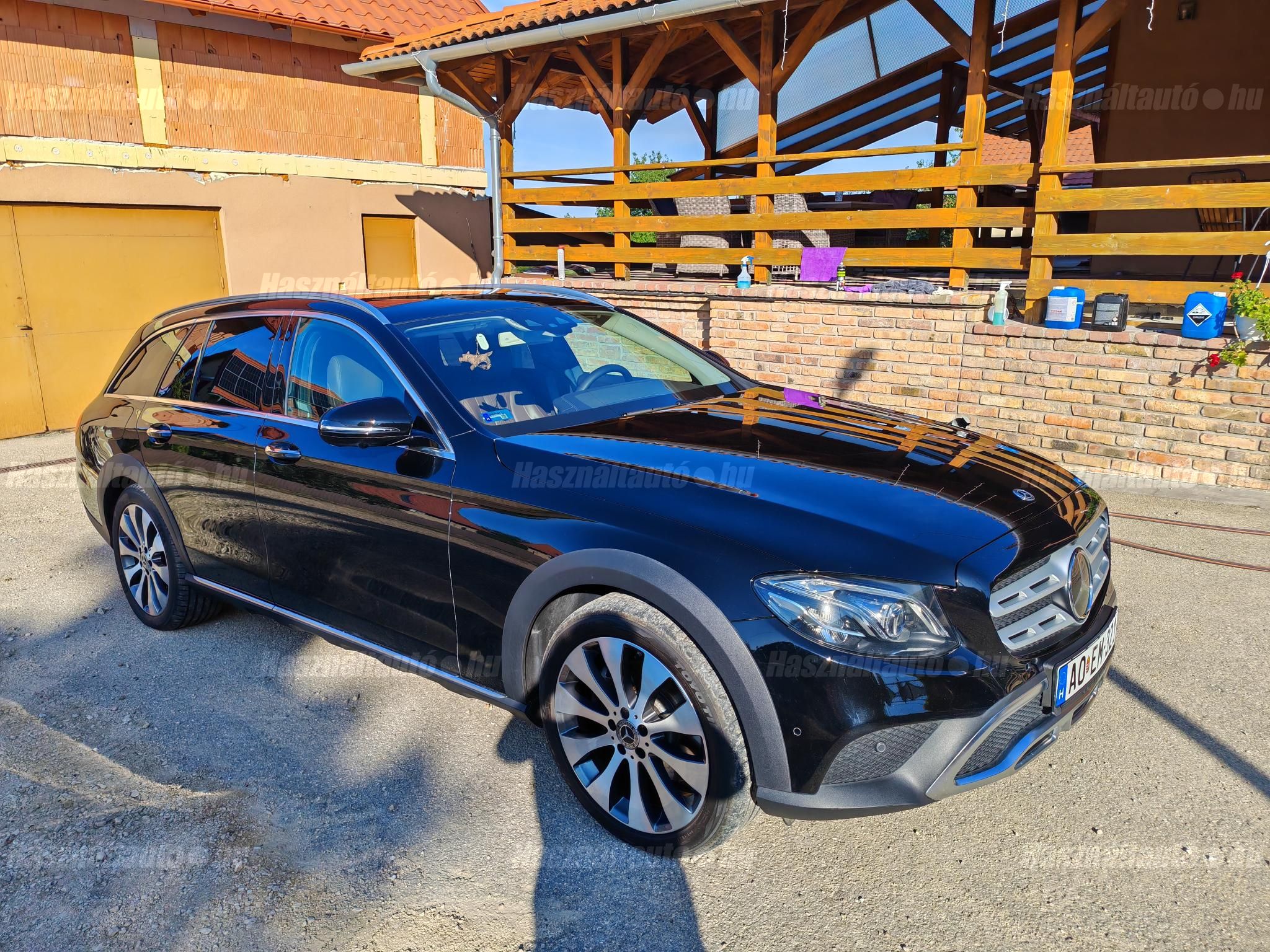 MERCEDES-BENZ E 220 2018/9 - 1