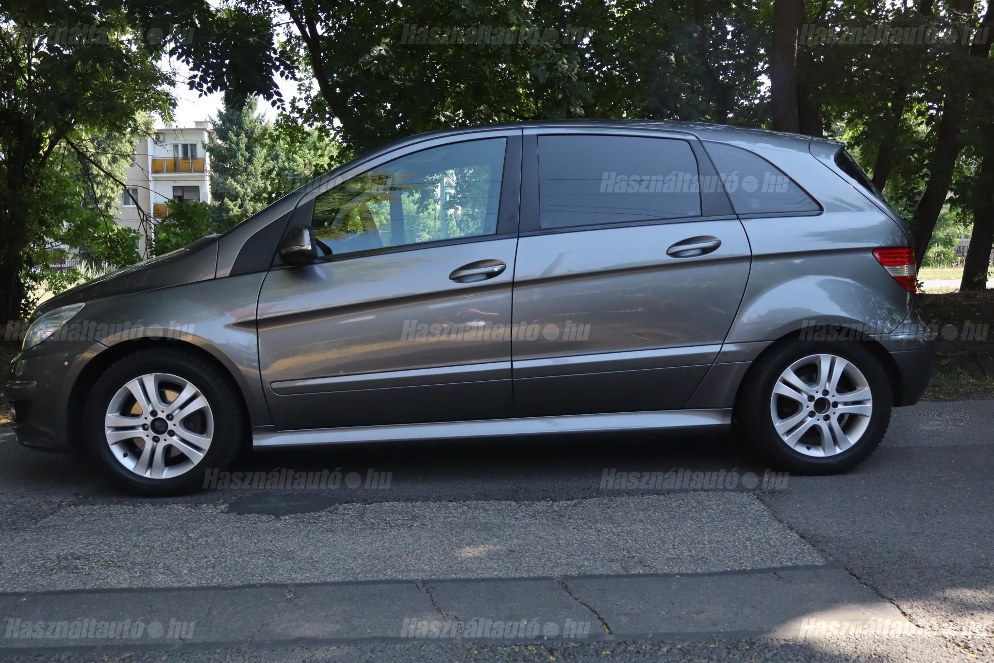 MERCEDES-BENZ B 180 2011/3 - 1