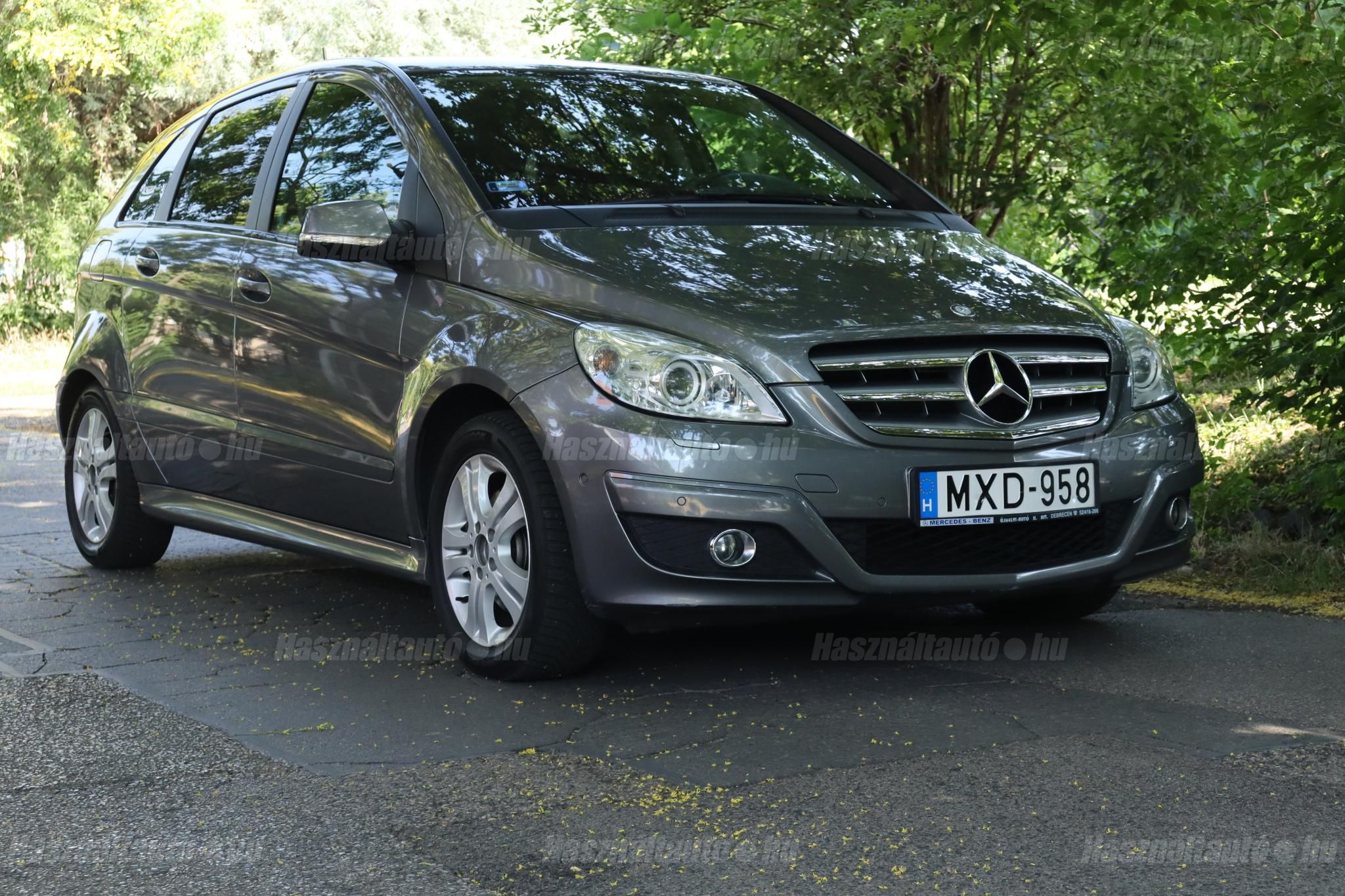 MERCEDES-BENZ B 180 2011/3 - 1