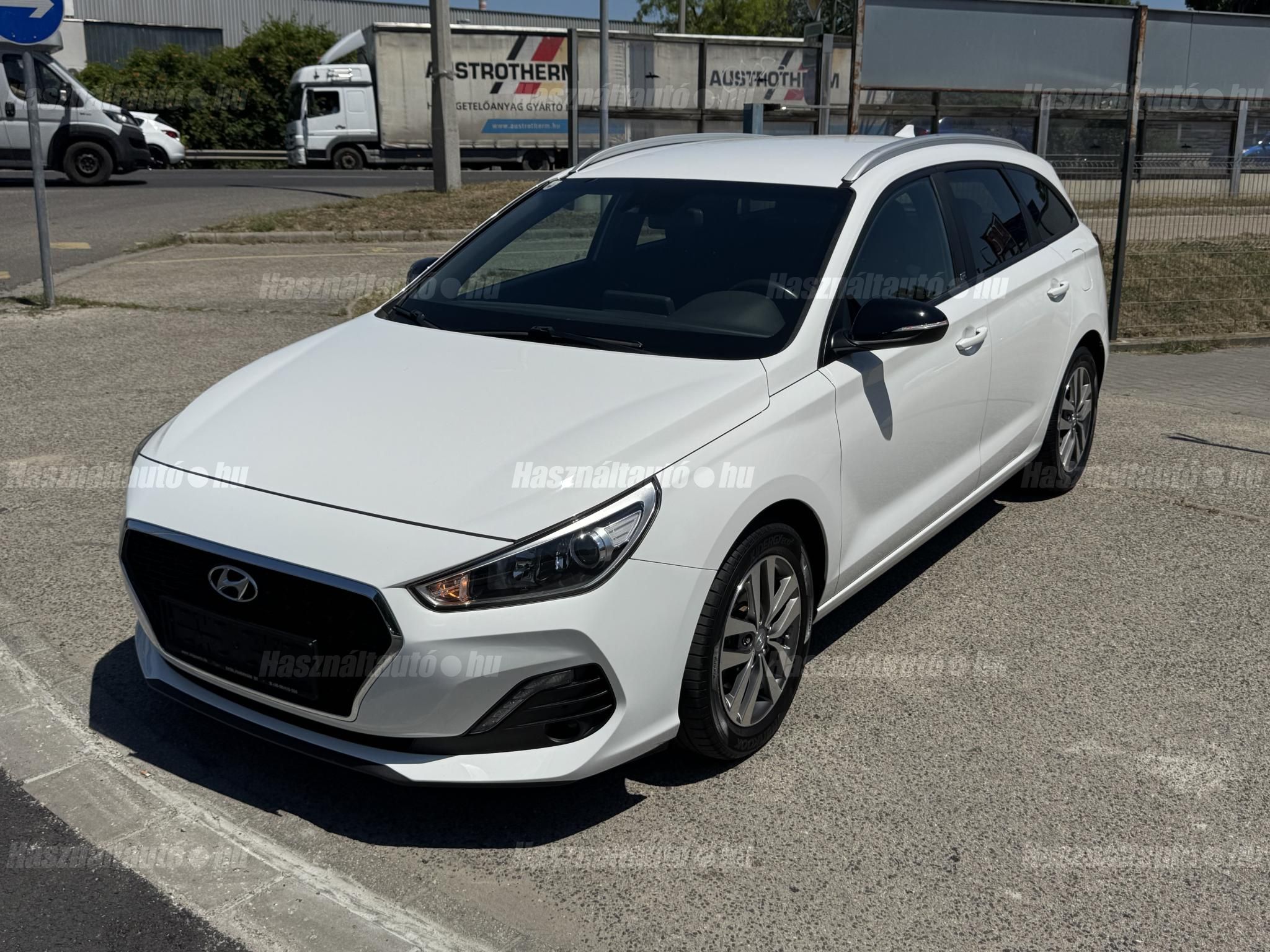HYUNDAI I30 2018/9 - 1
