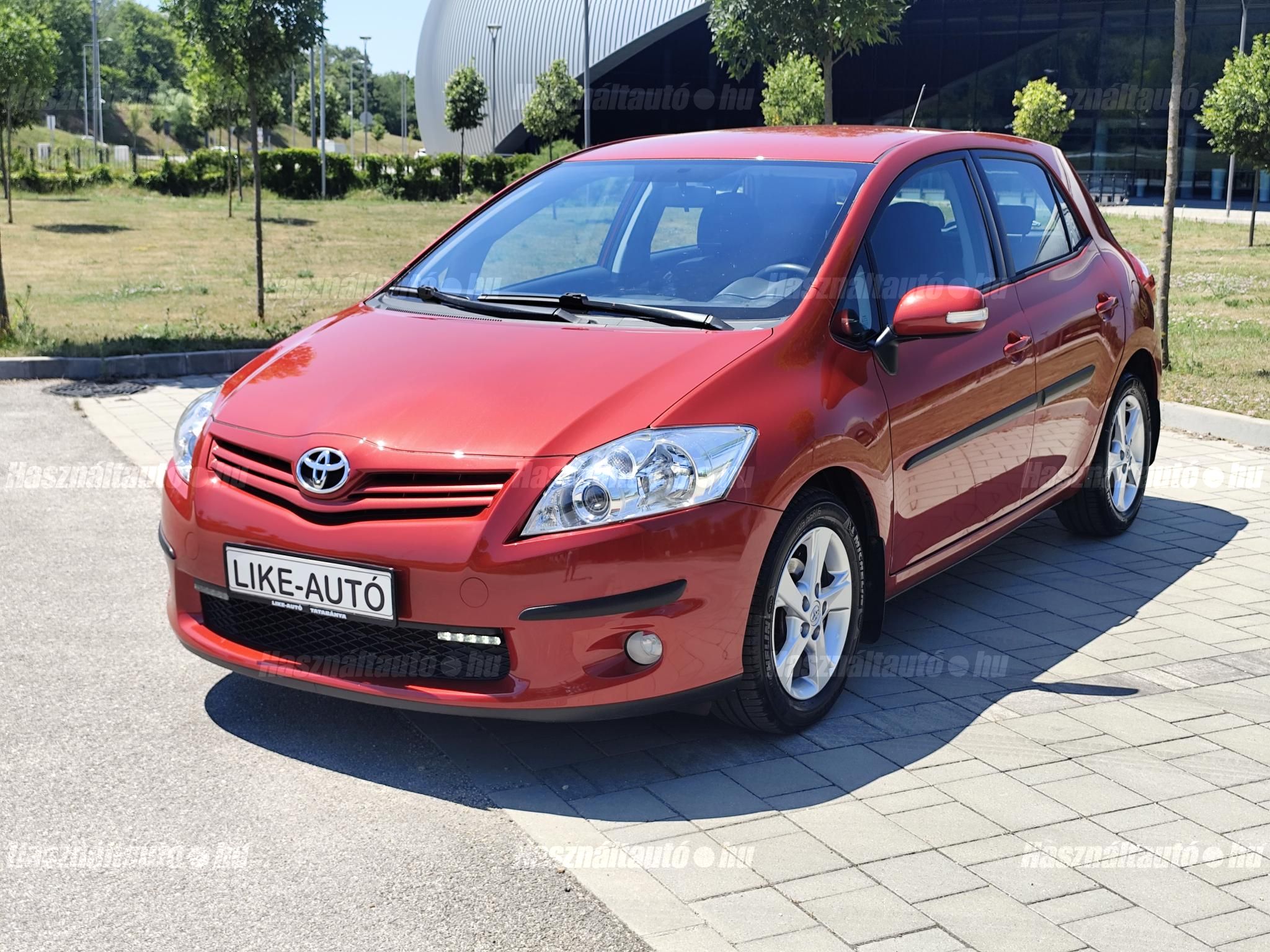 TOYOTA AURIS 2011/9 - 1