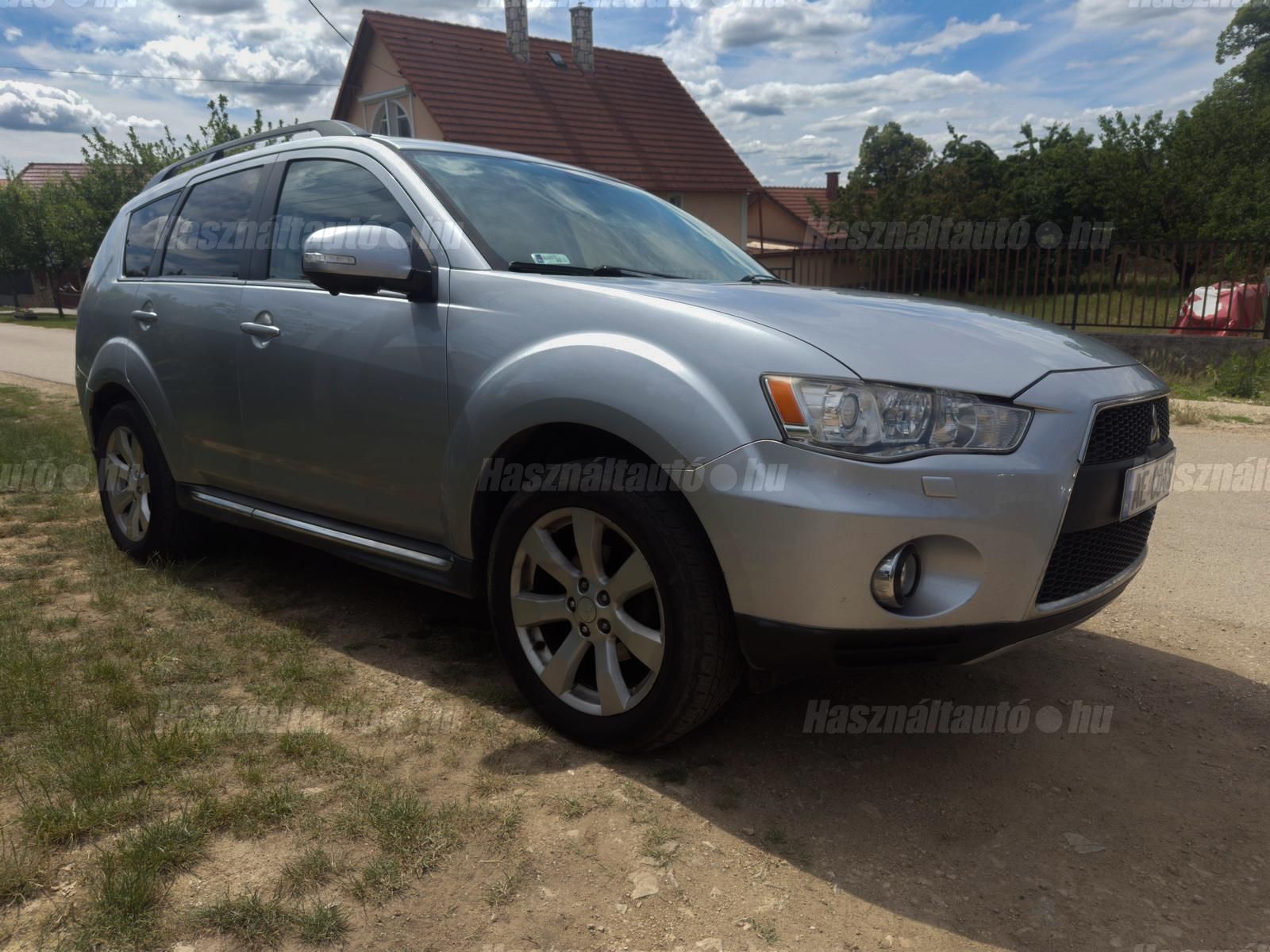 MITSUBISHI OUTLANDER 2011/10 - 1