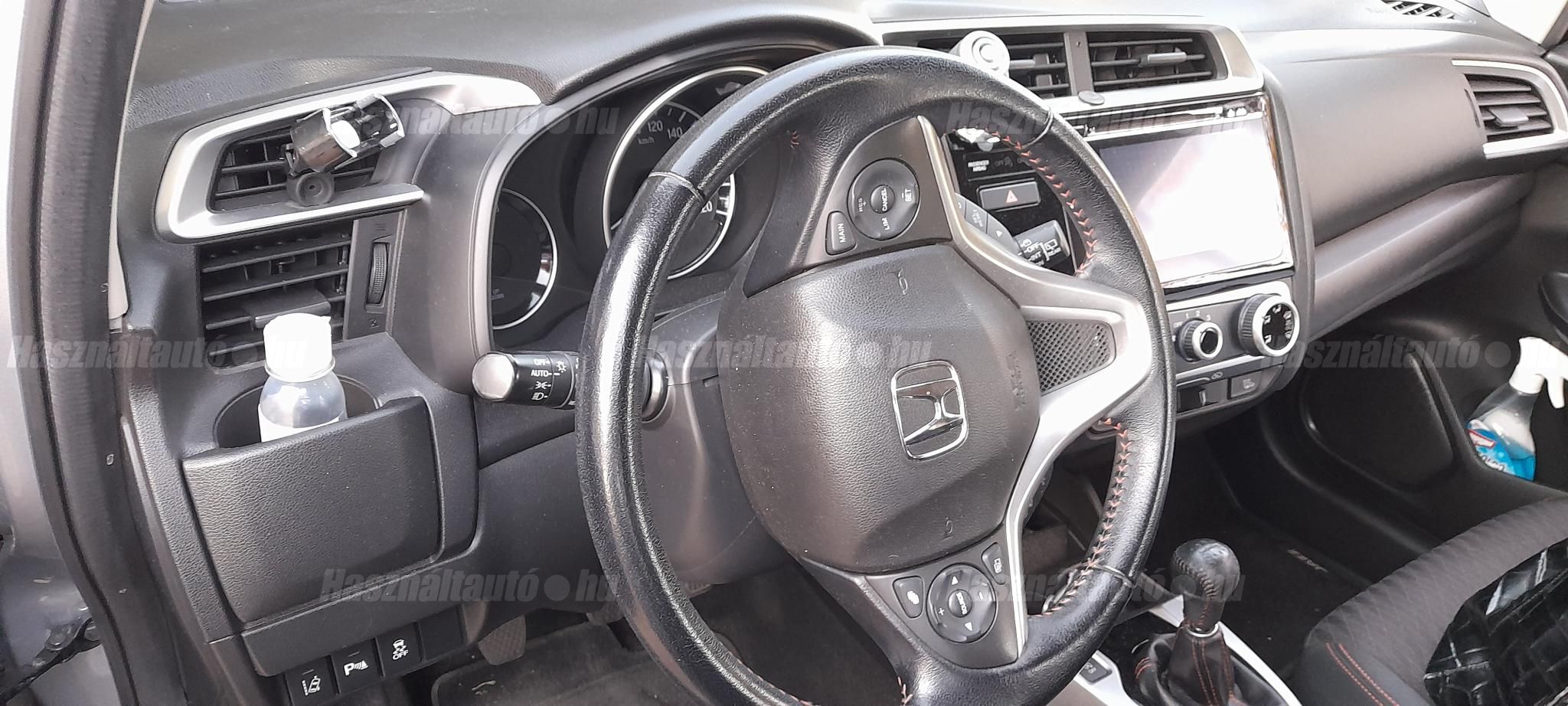 HONDA JAZZ 2017 - 1