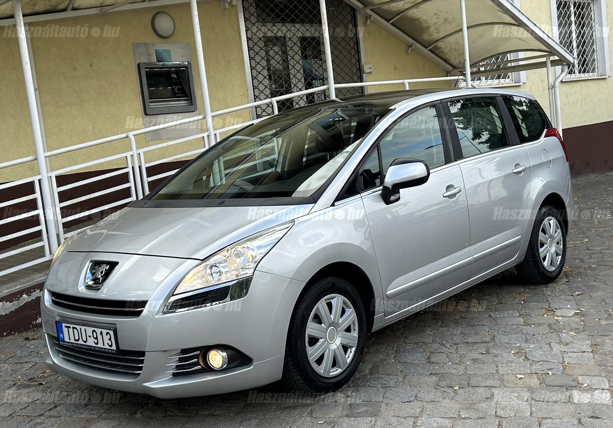 PEUGEOT 5008 2011 - 1