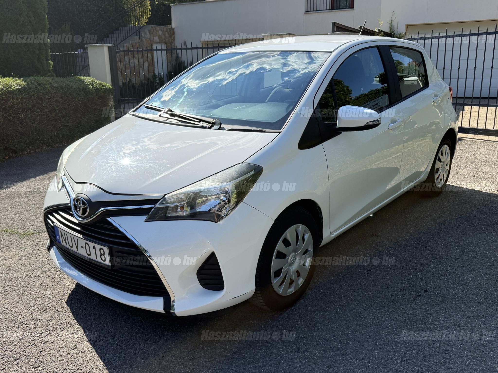 TOYOTA YARIS 2016/8 - 1