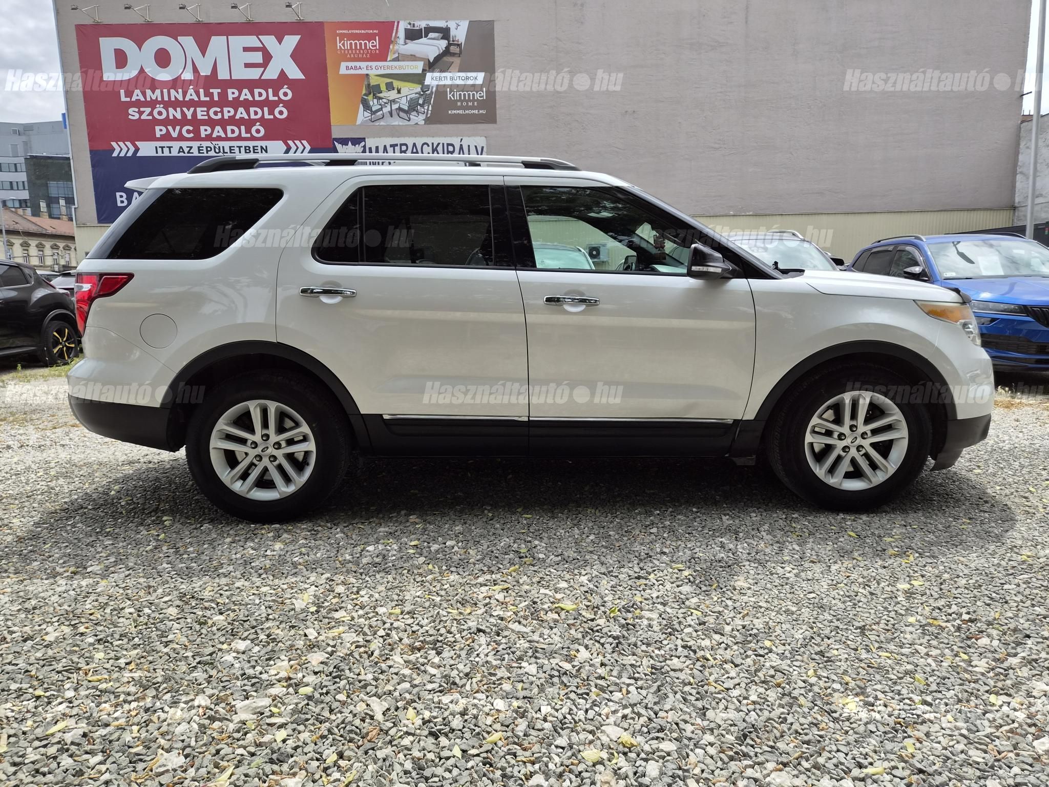 FORD EXPLORER 2013/8 - 1
