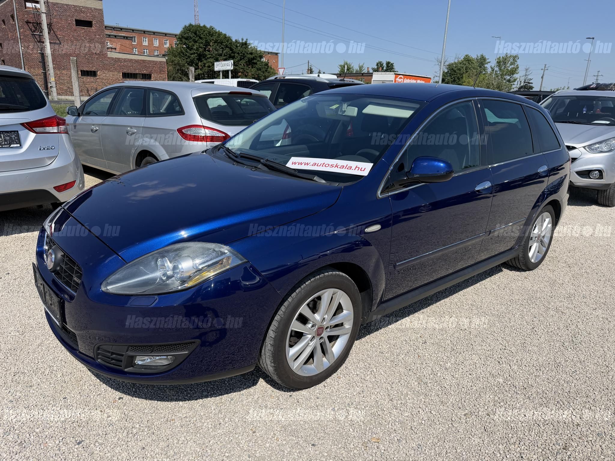 FIAT CROMA 2010/6 - 1