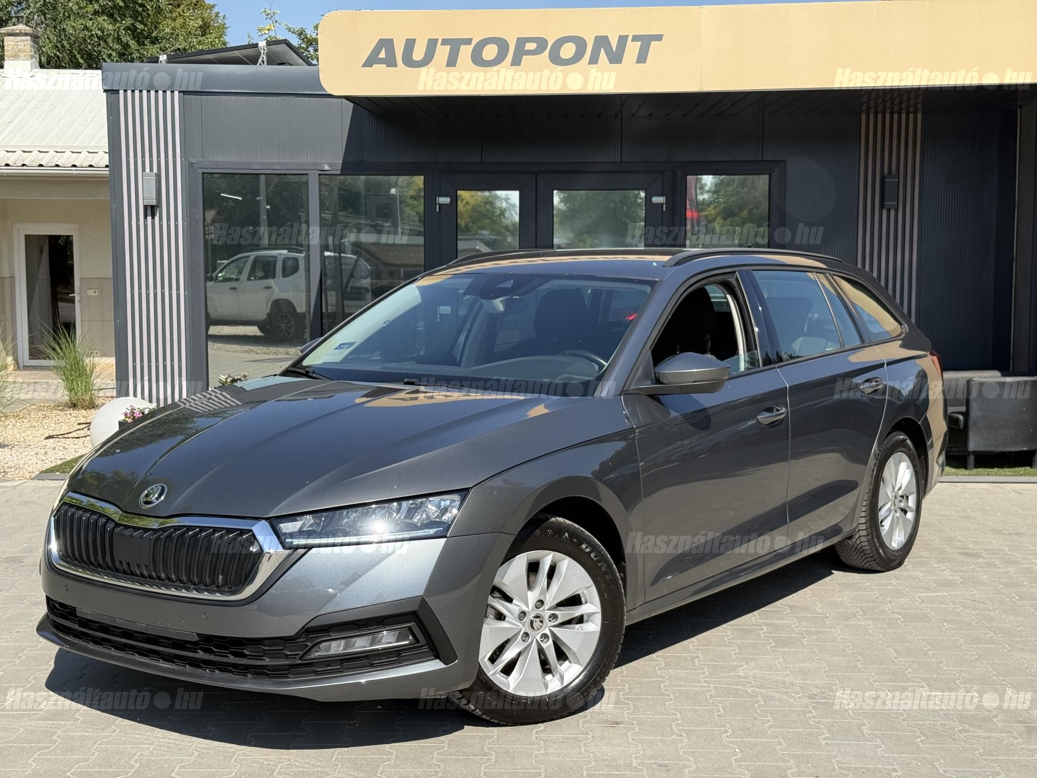 SKODA OCTAVIA 2022/10 - 1
