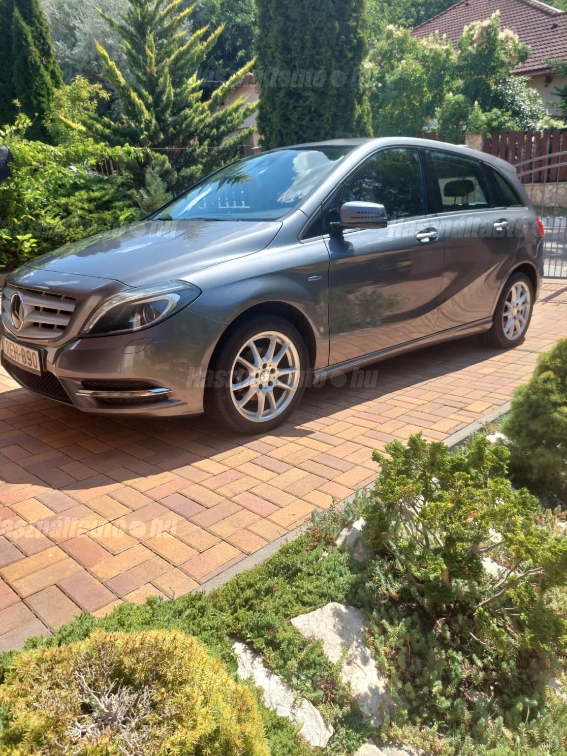MERCEDES-BENZ B 180 2012/7 - 1