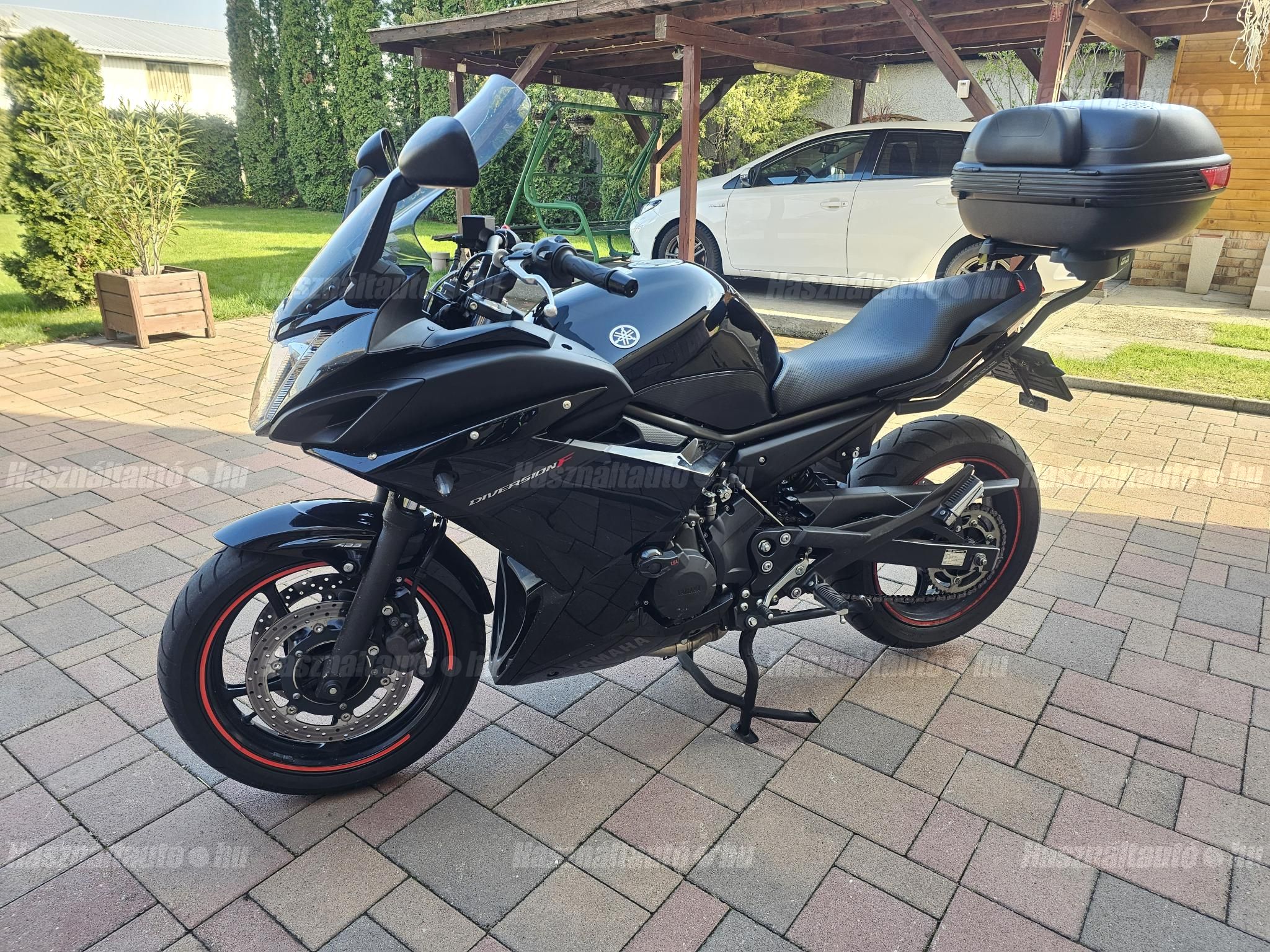 YAMAHA XJ 2012/3 - 1