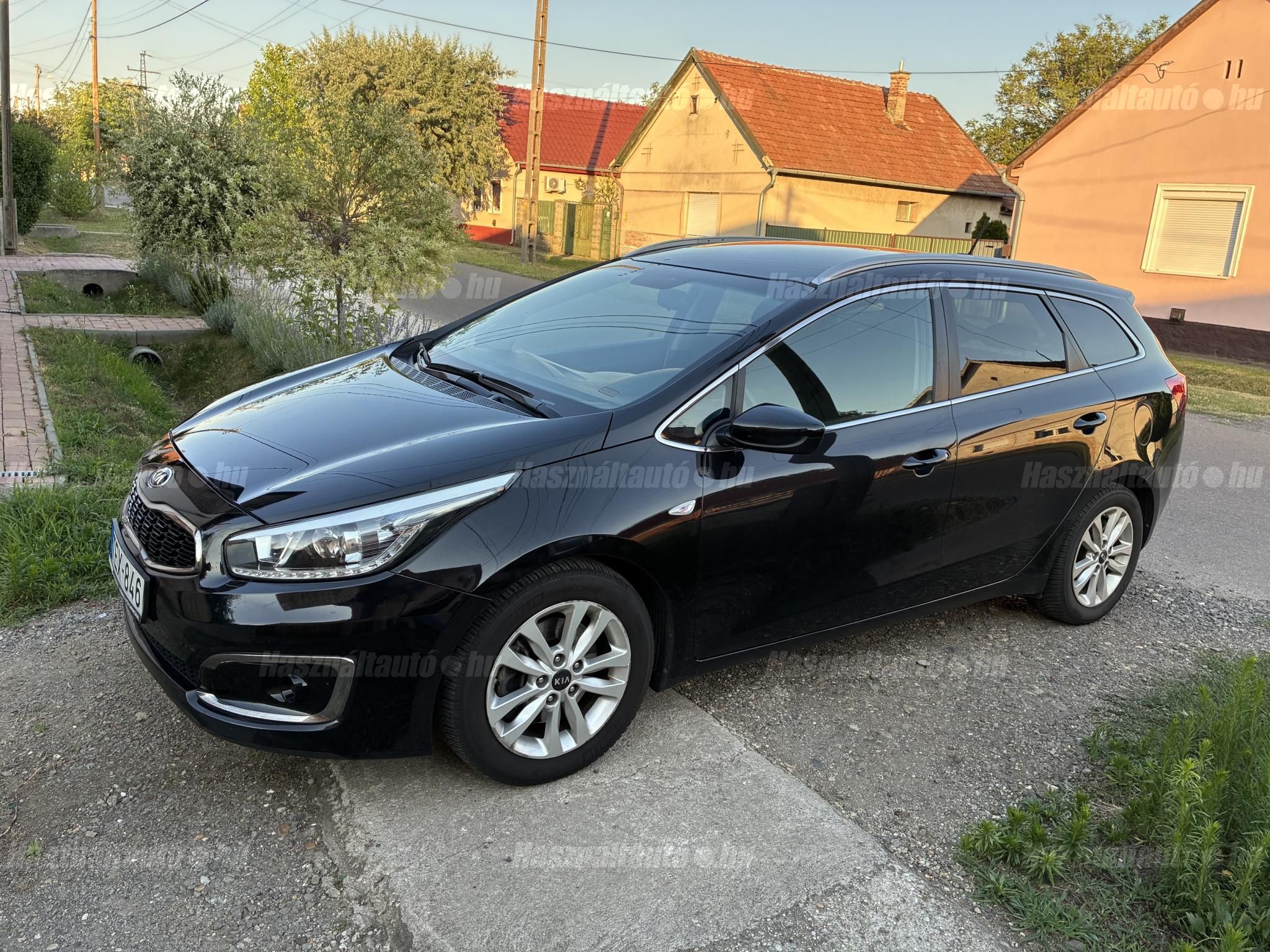KIA CEE'D 2015/10 - 1