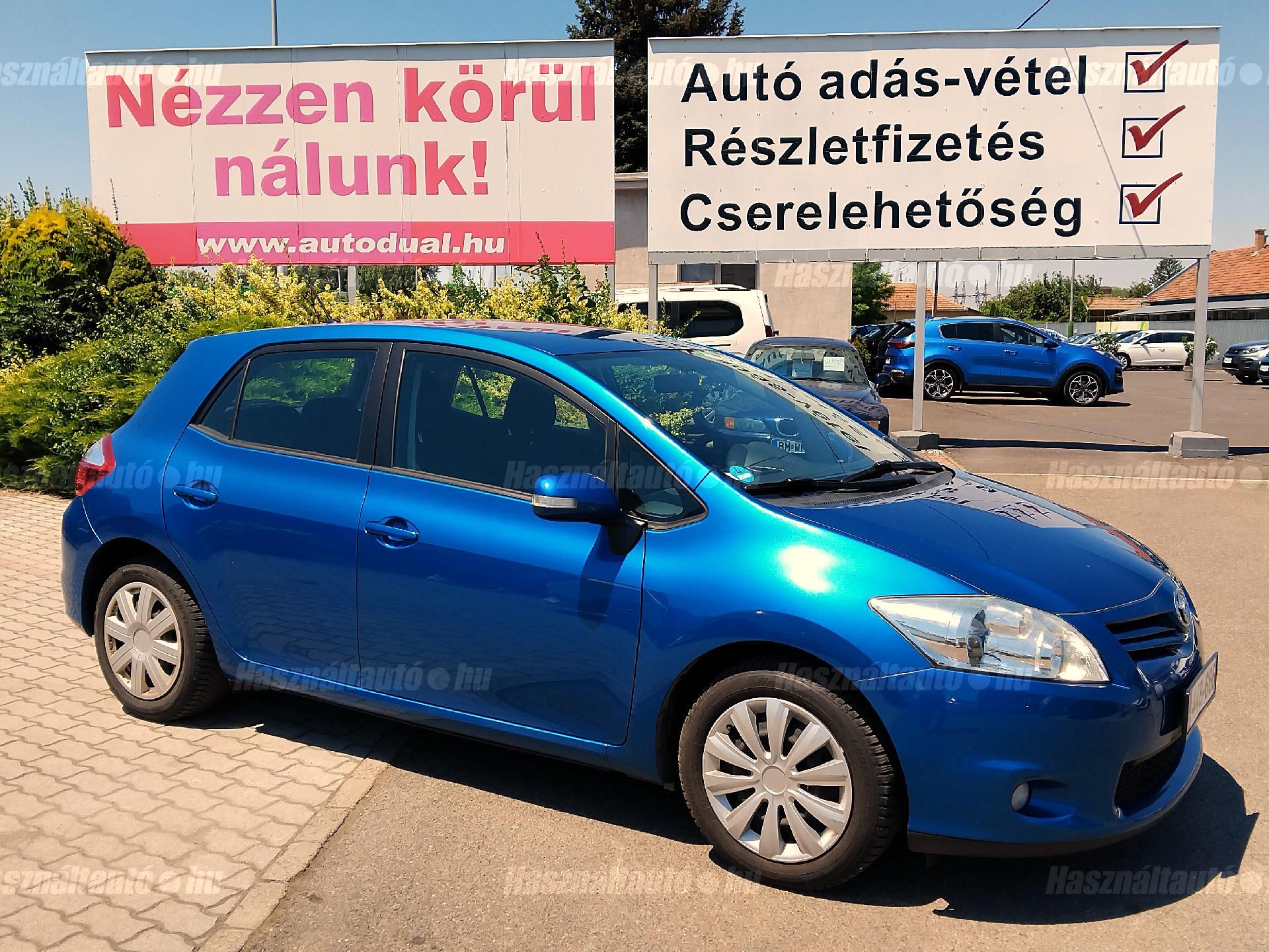 TOYOTA AURIS 2010/9 - 1