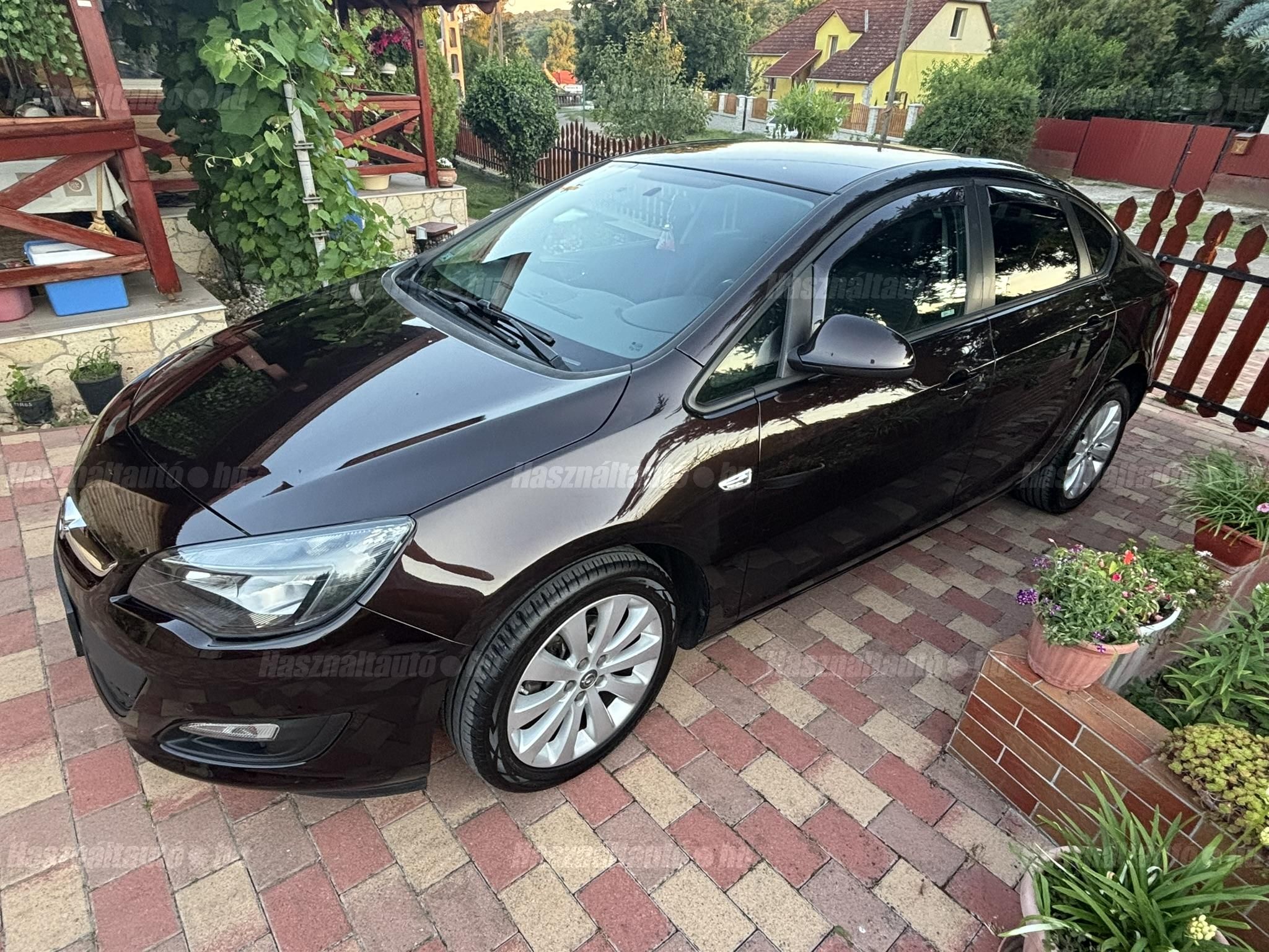 OPEL ASTRA J 2017/6 - 1