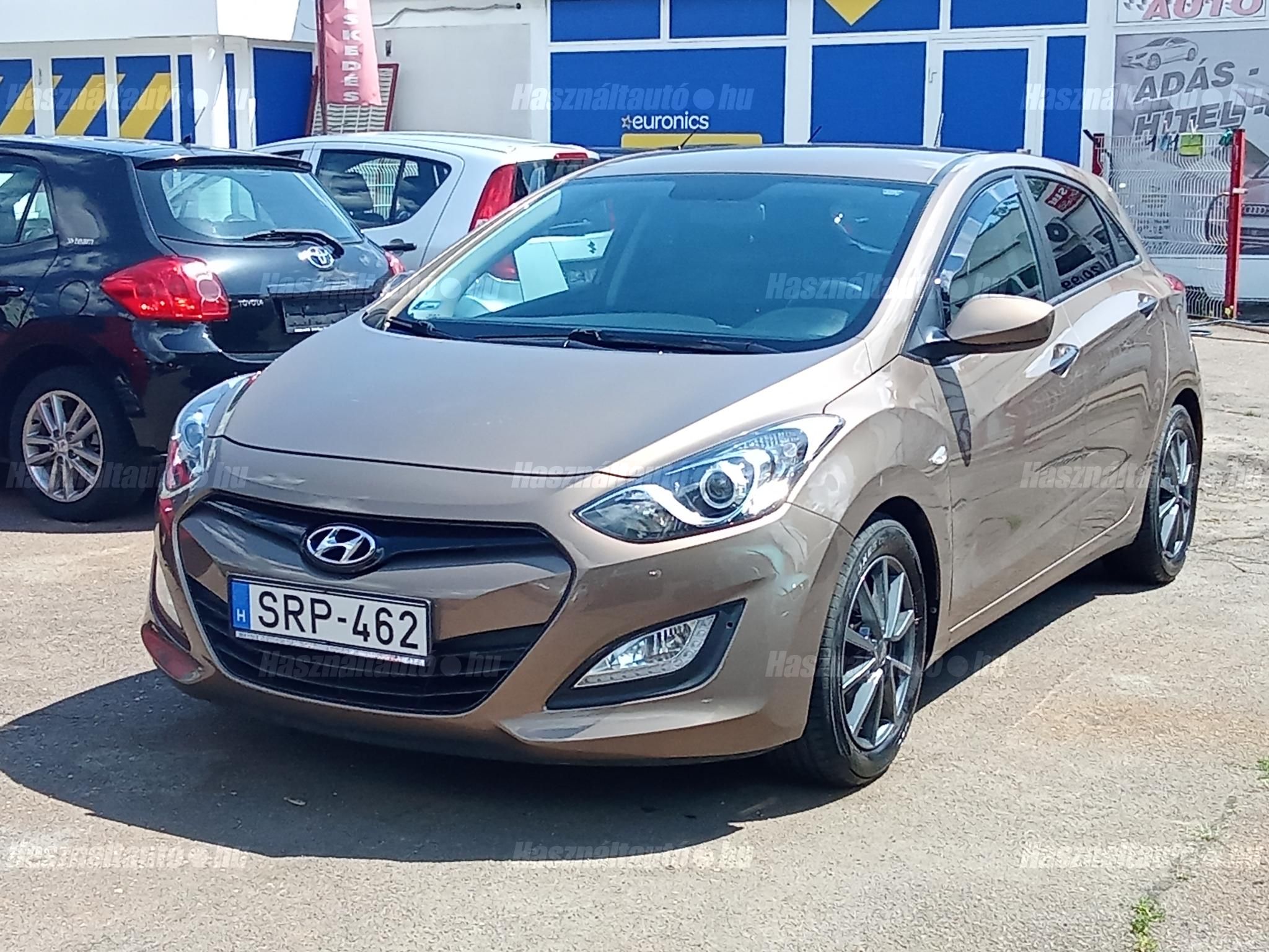 HYUNDAI I30 2013/3 - 1