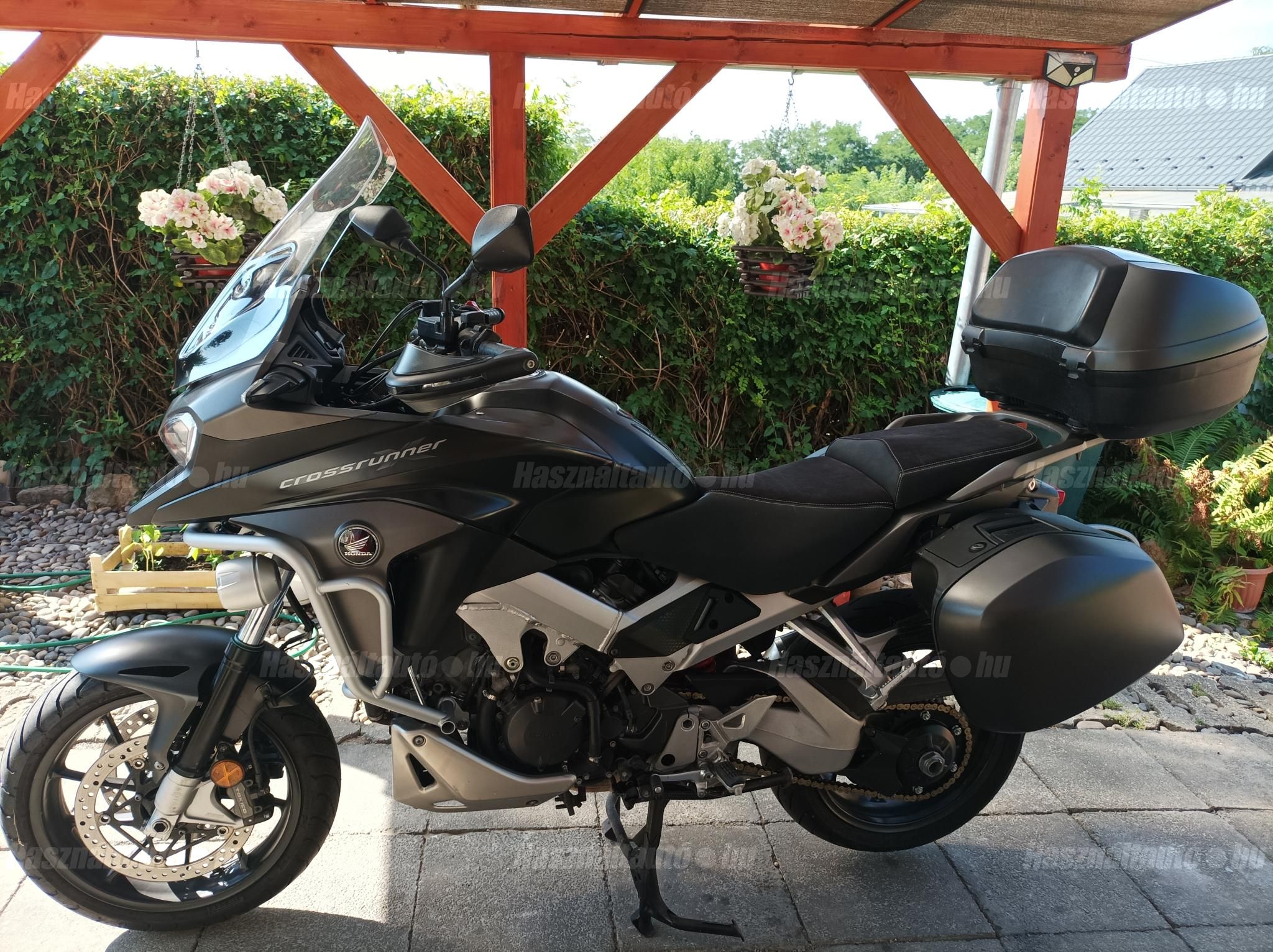 HONDA VFR 800 X 2015/1 - 1