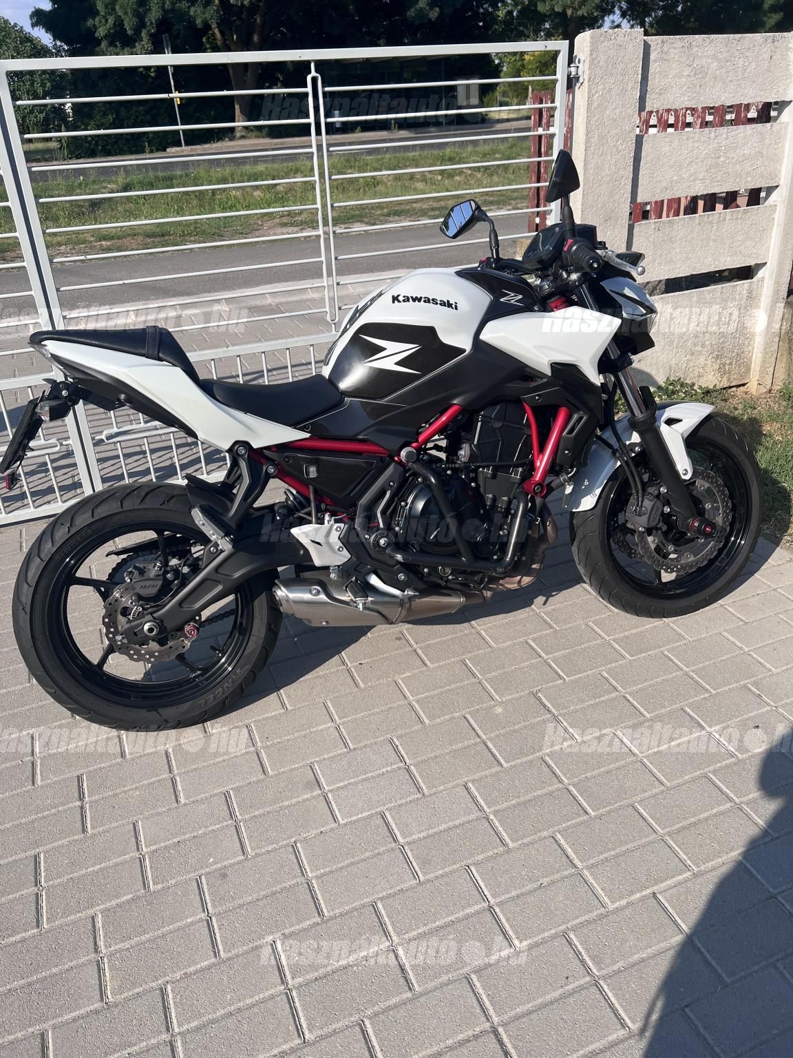 KAWASAKI Z 650 2022/4 - 1