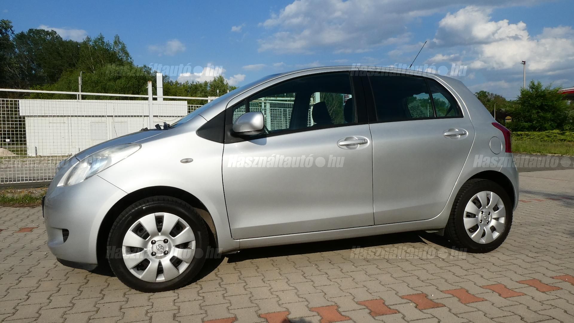 TOYOTA YARIS 2008/6 - 1