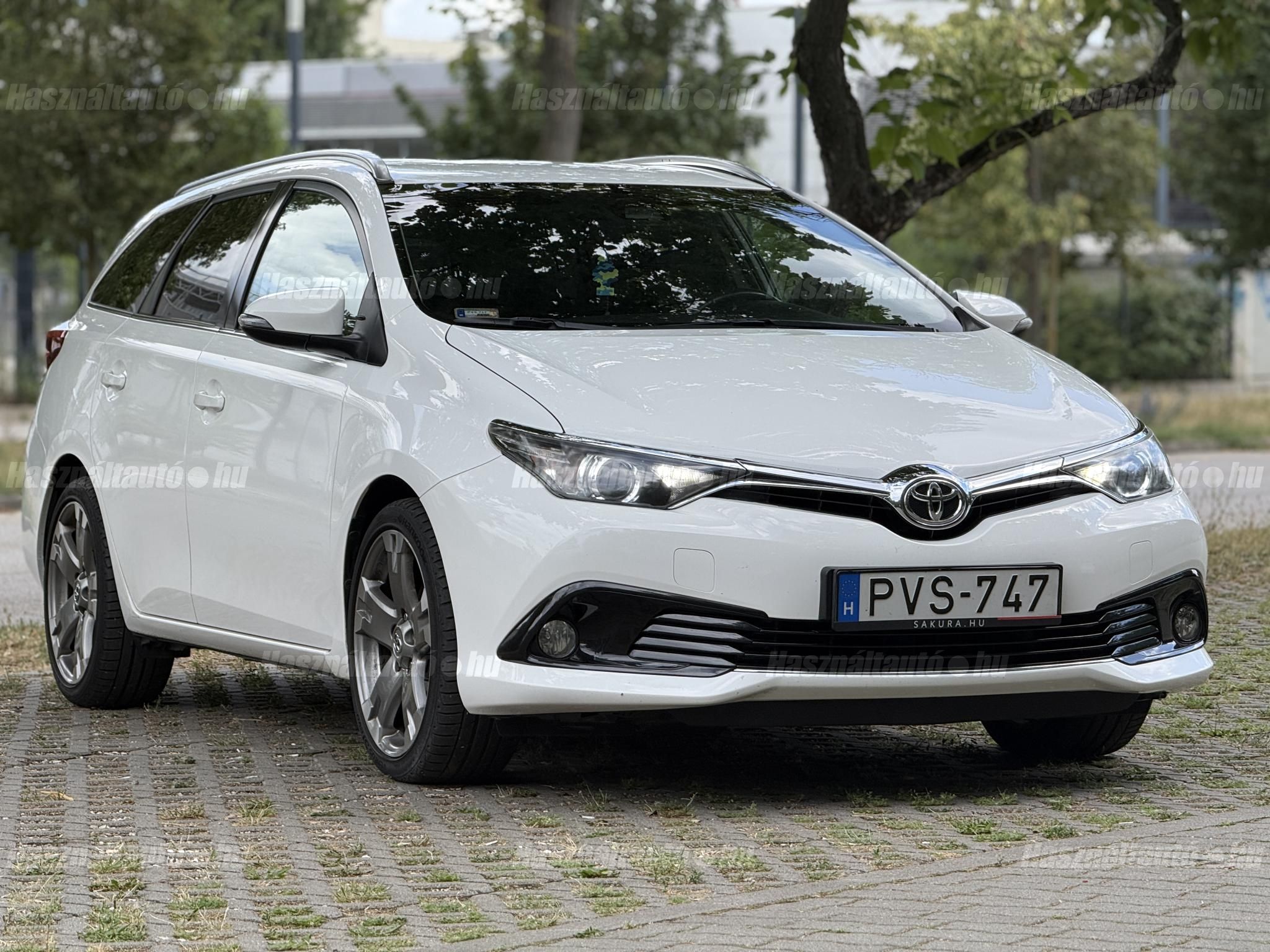 TOYOTA AURIS 2018/6 - 1
