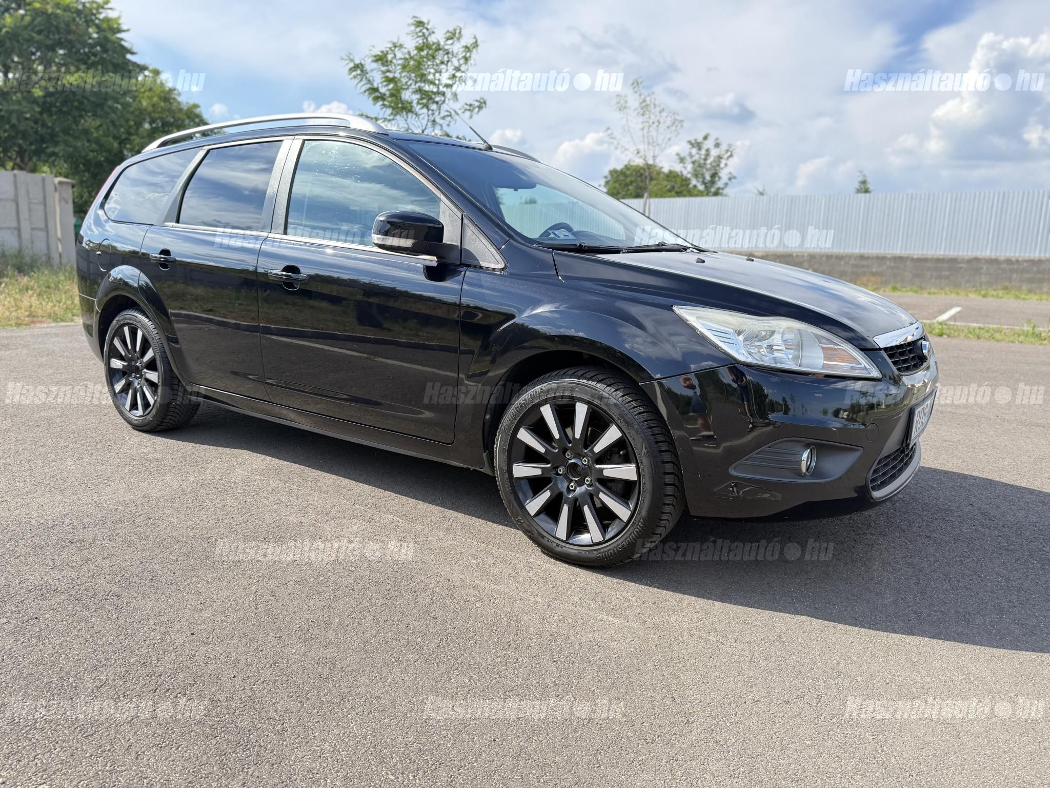 FORD FOCUS 2009/10 - 1