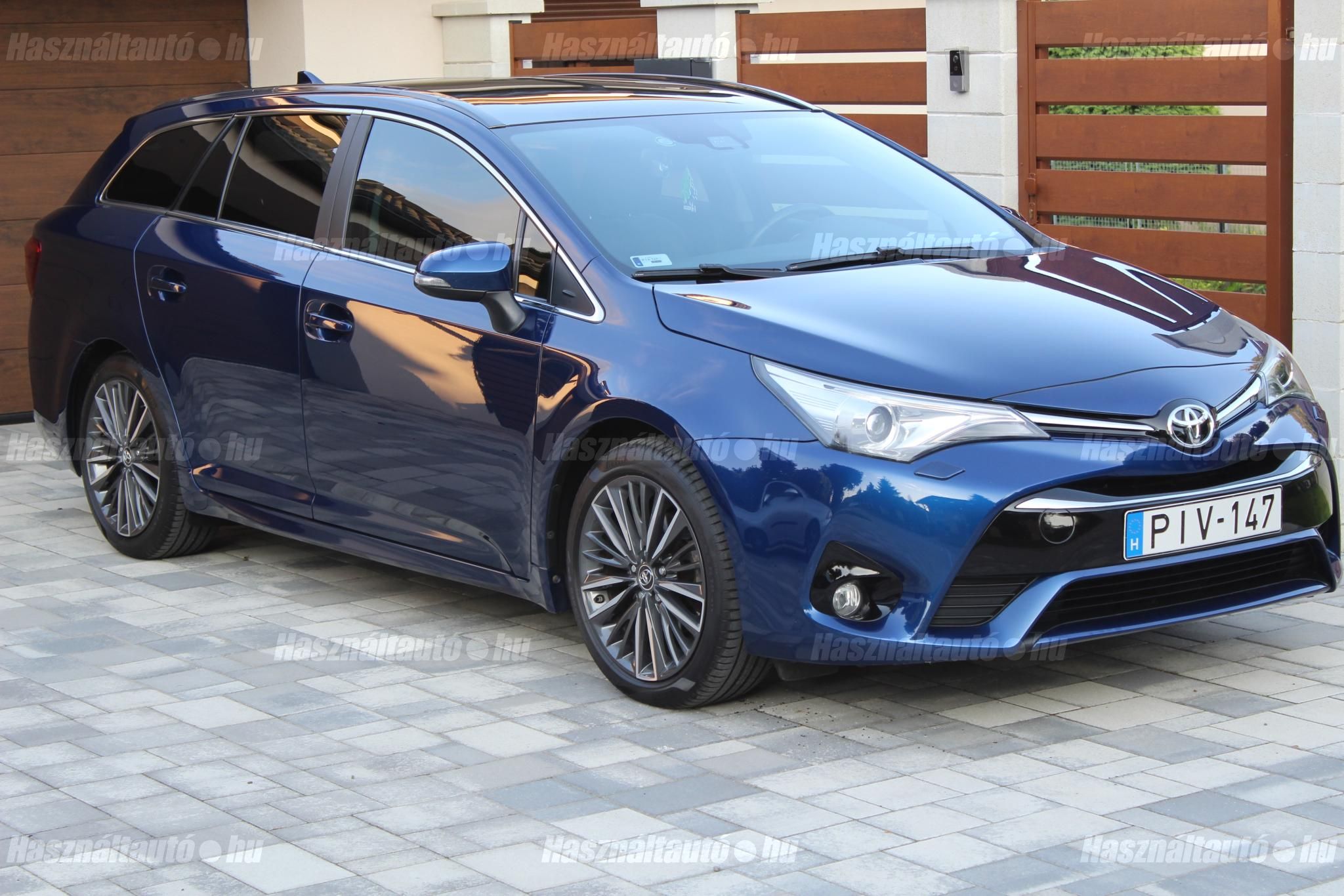 TOYOTA AVENSIS 2017/10 - 1
