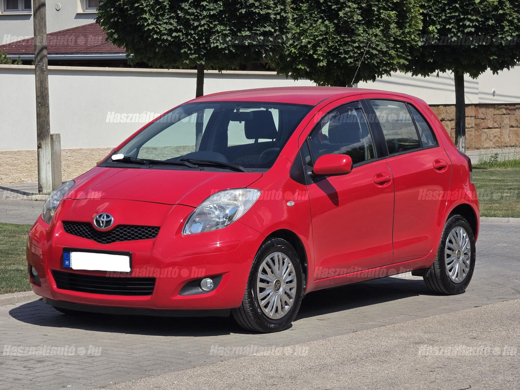 TOYOTA YARIS 2011 - 1