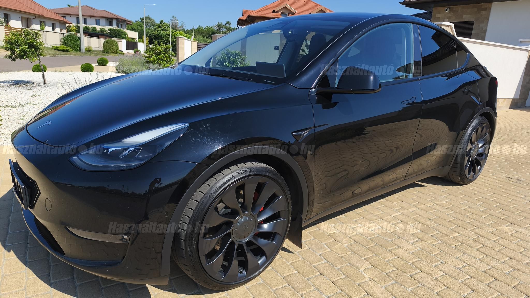 TESLA MODEL Y 2022/7 - 1