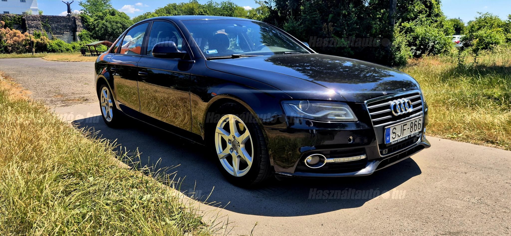 AUDI A4 2010/2 - 1