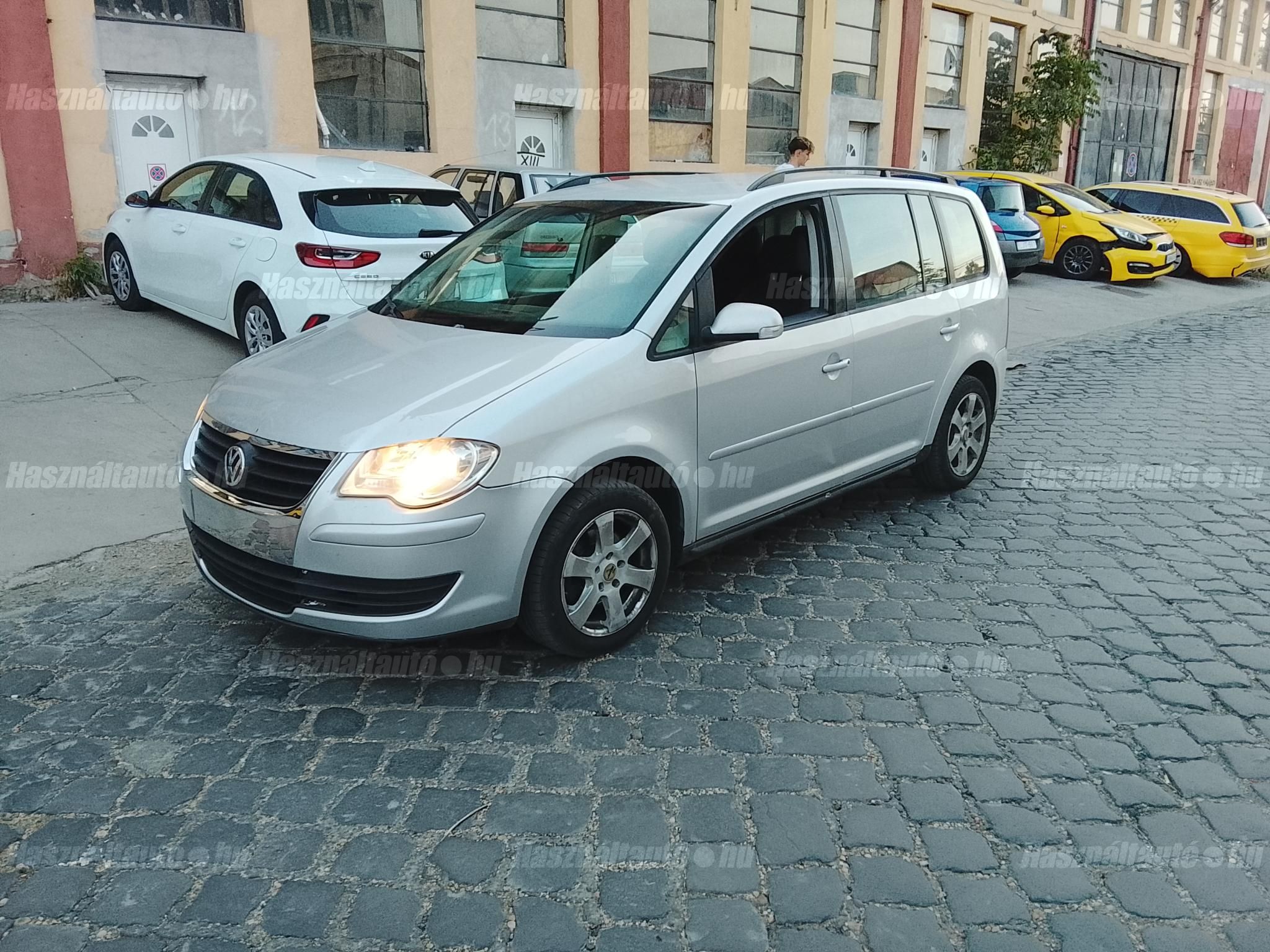VOLKSWAGEN TOURAN 2006 - 1