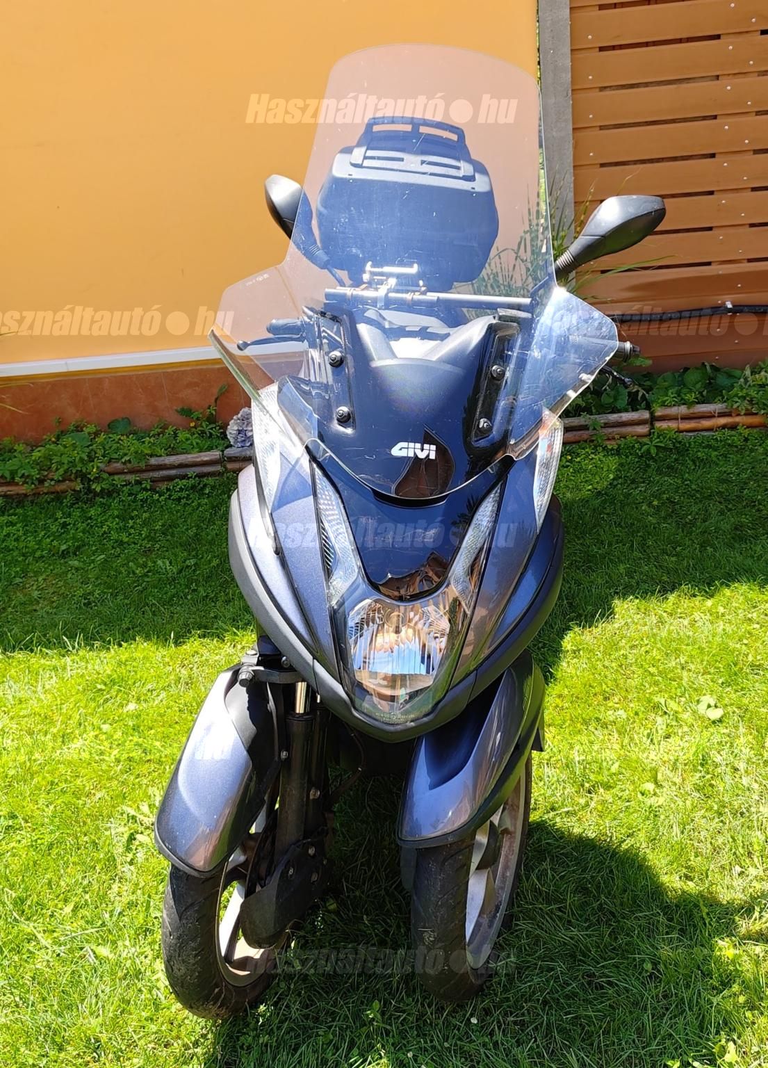 YAMAHA TRICITY 125 2015/6 - 1