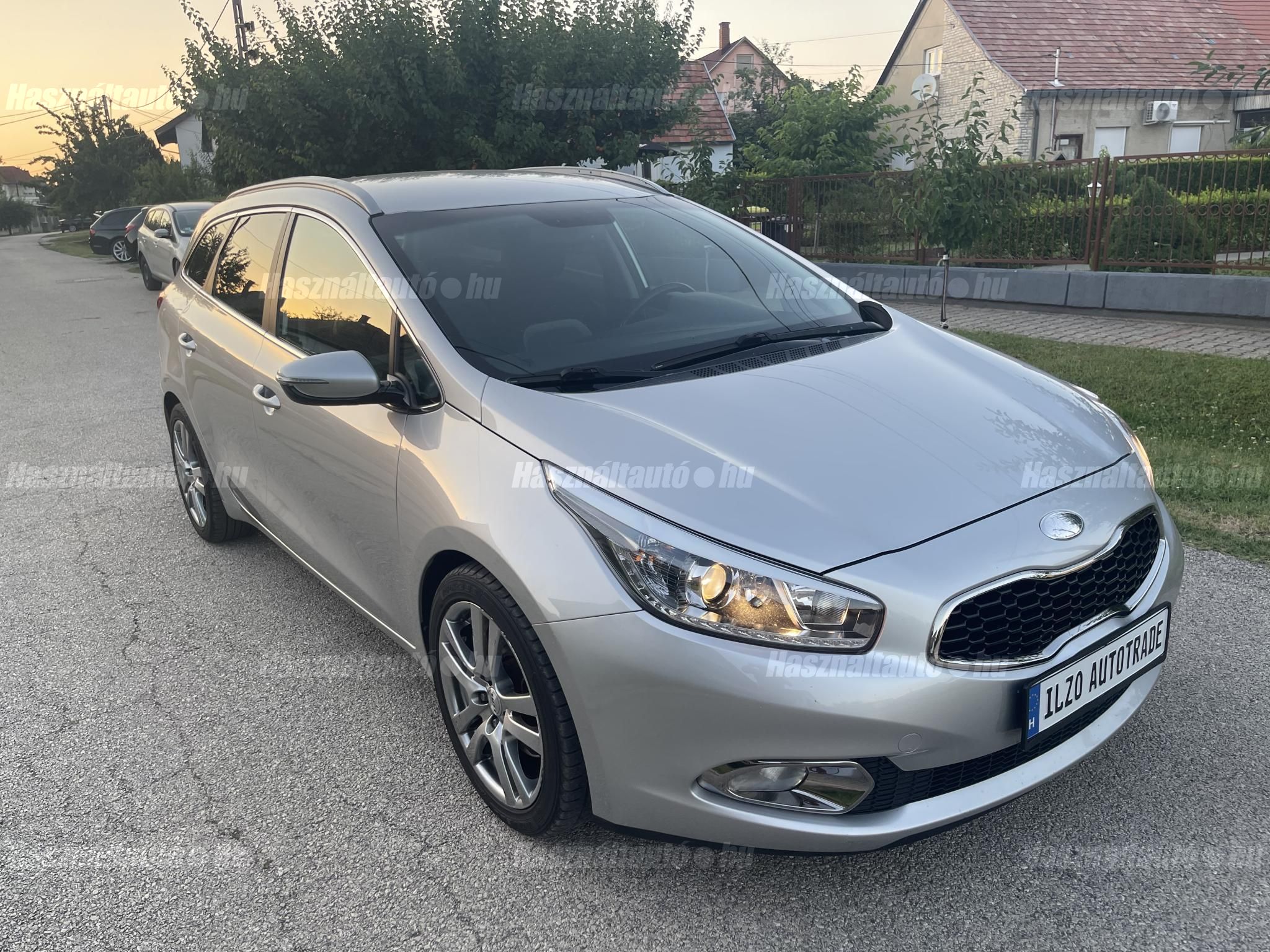 KIA CEE'D 2013/10 - 1