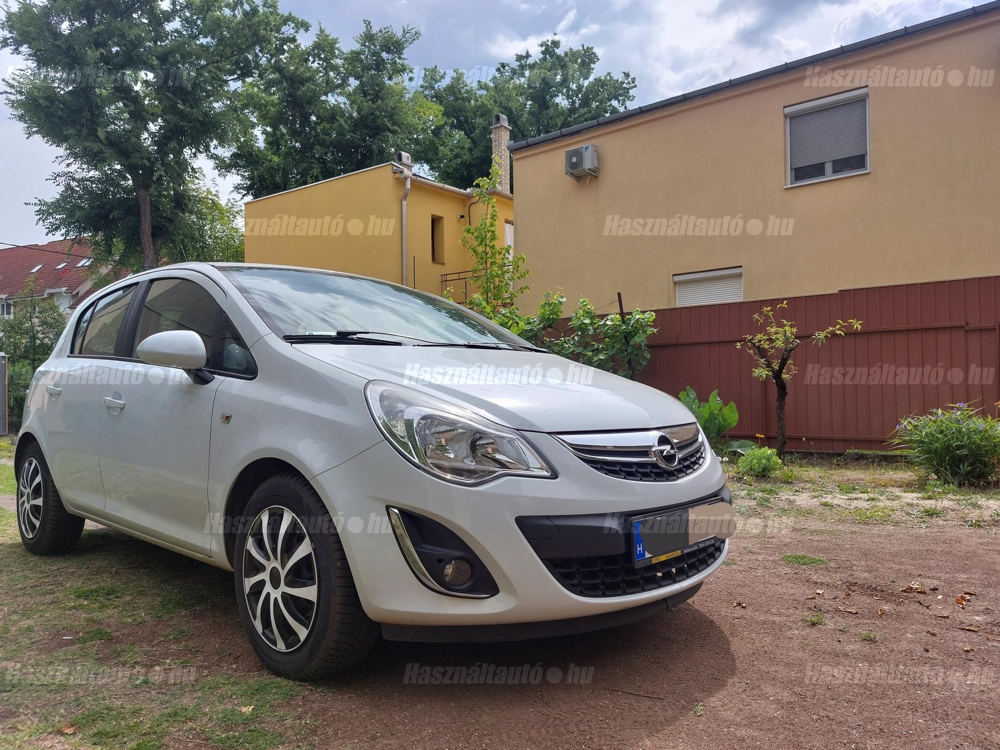 OPEL CORSA D 2011/8 - 1