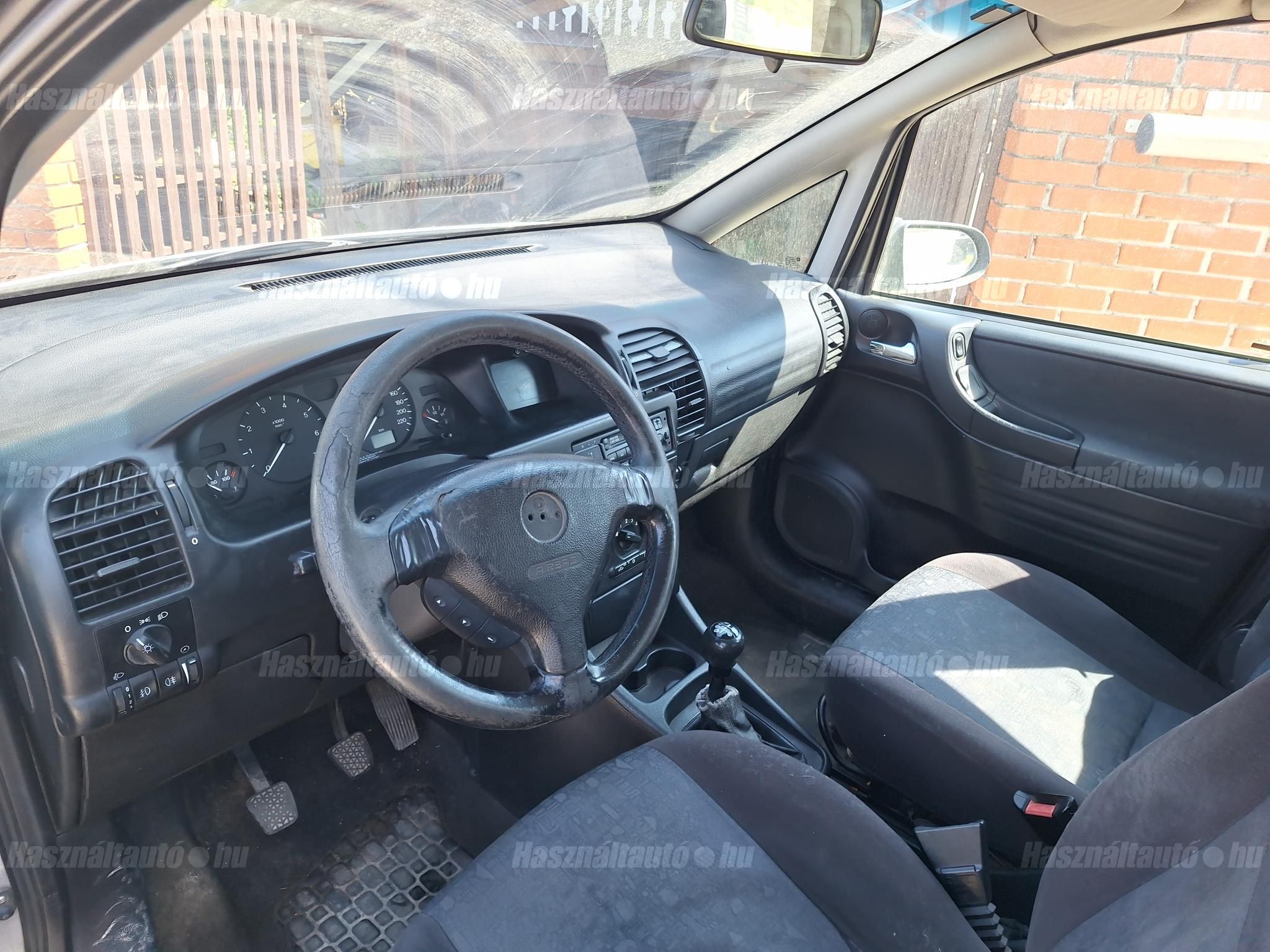 OPEL ZAFIRA 2001/8 - 1
