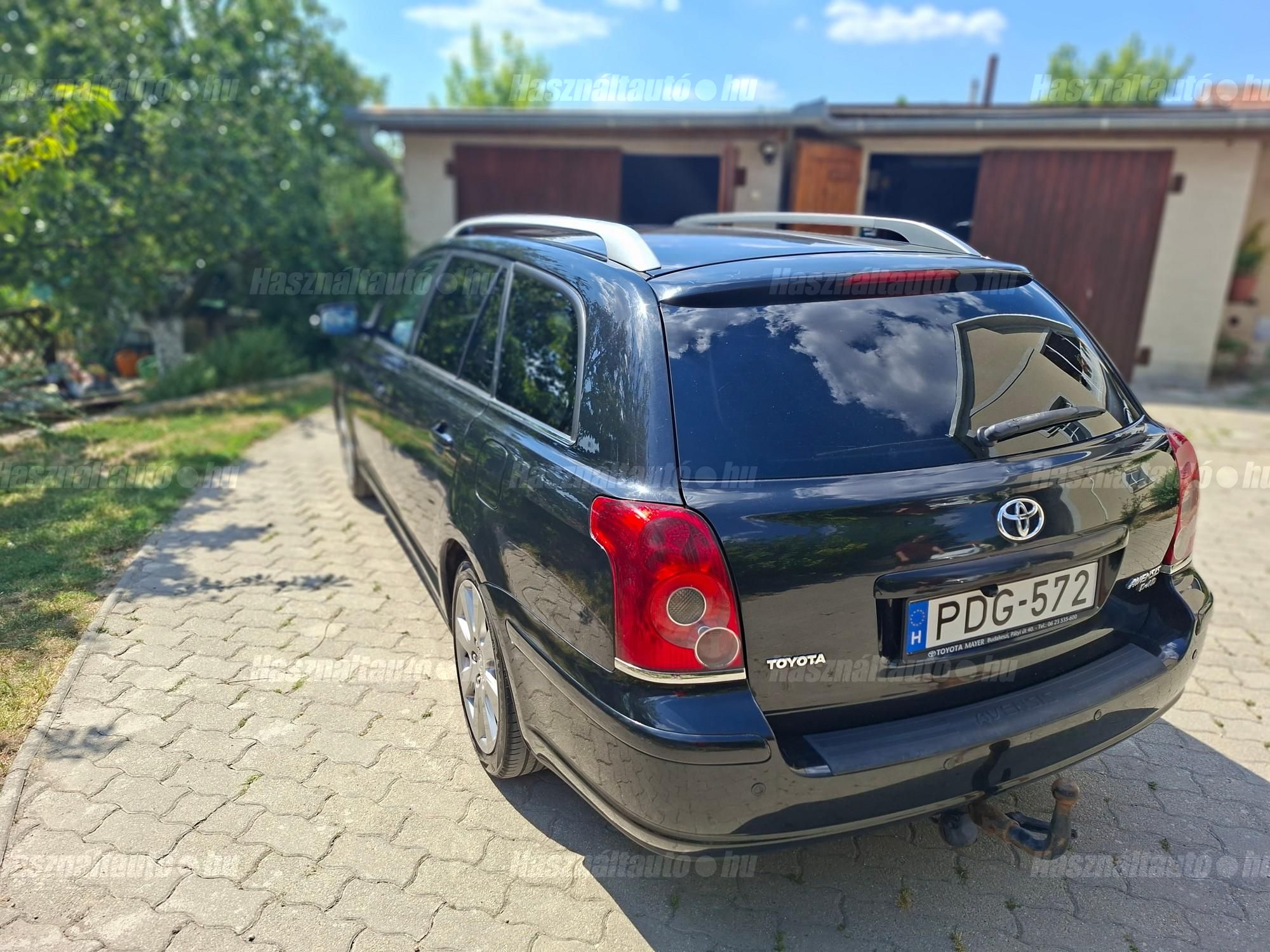 TOYOTA AVENSIS 2007/8 - 1