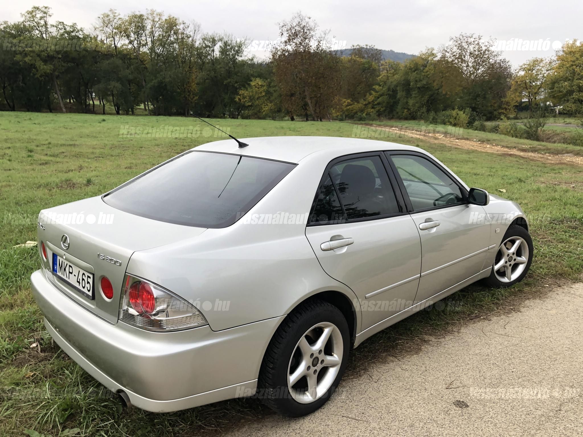 LEXUS IS 1999/12 - 1