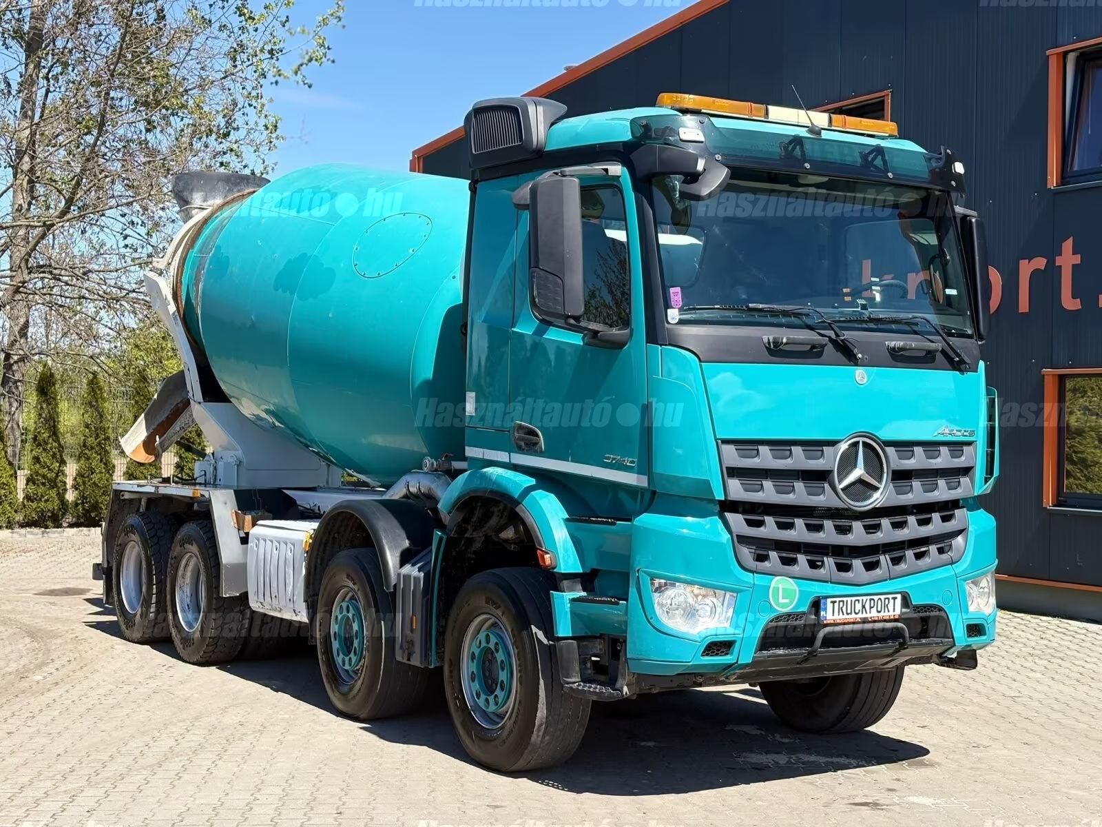 MERCEDES-BENZ 2019/2 - 1