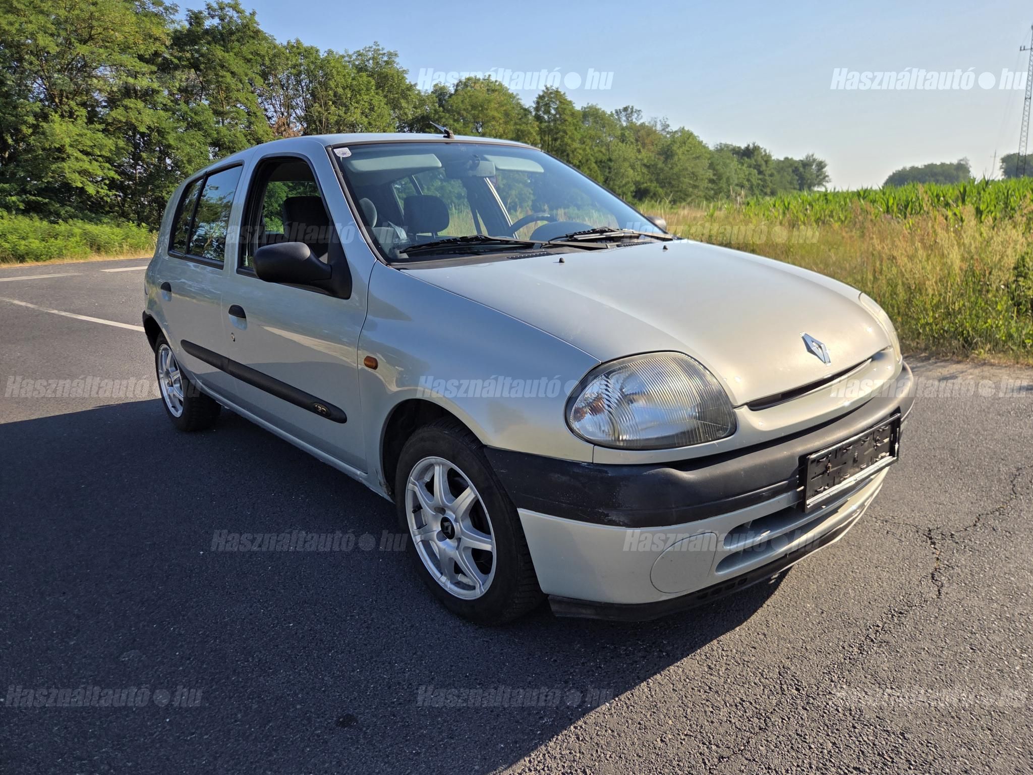 RENAULT CLIO 2000/6 - 1