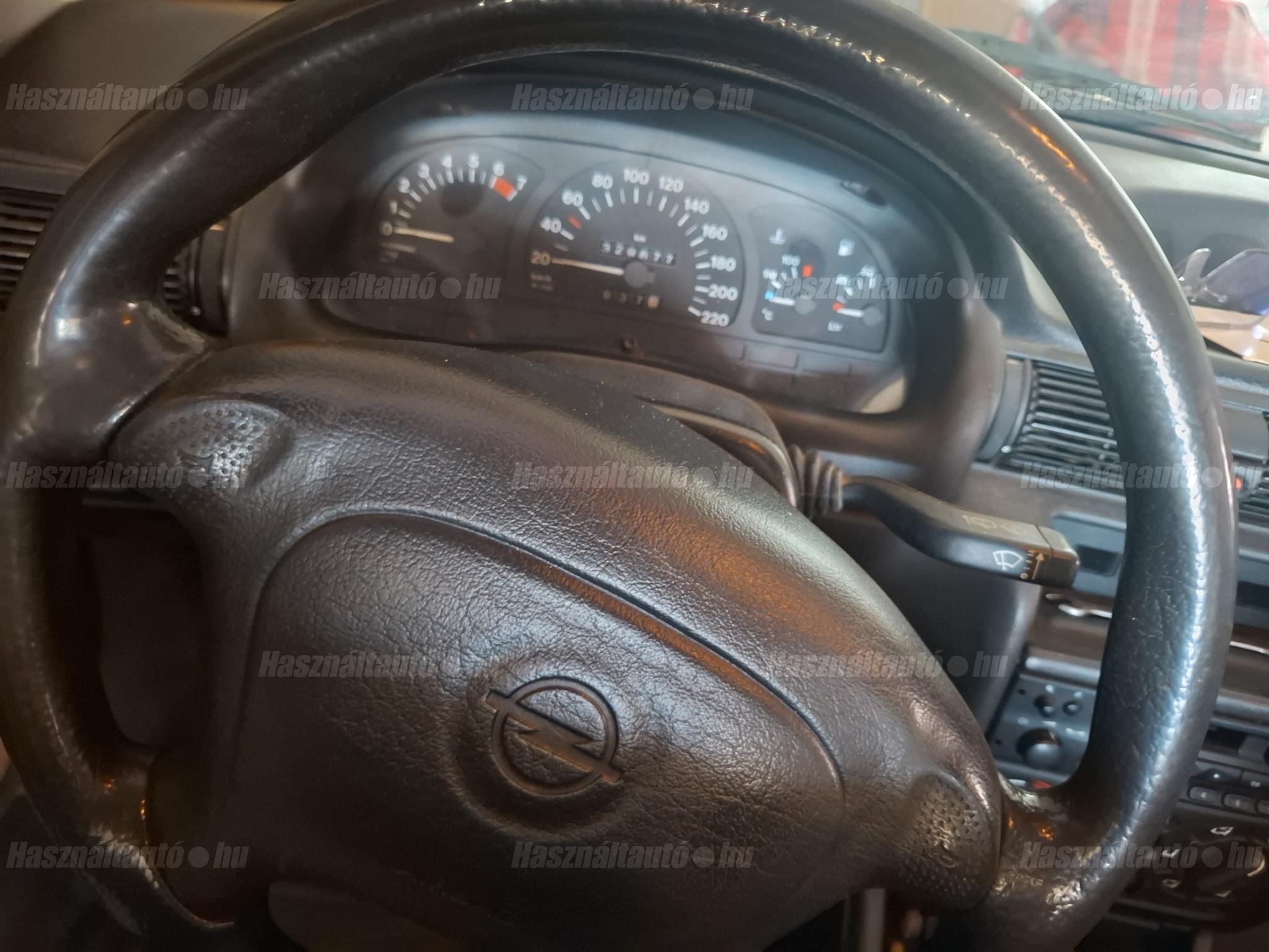 OPEL ASTRA 1996/12 - 1