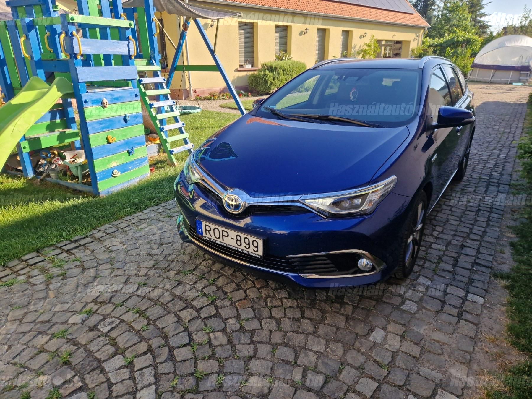 TOYOTA AURIS 2015/6 - 1