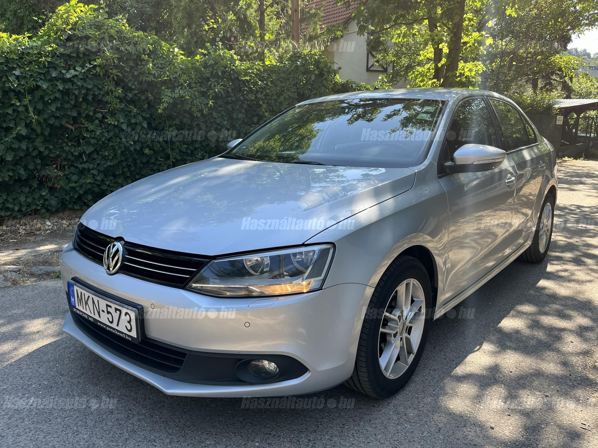 VOLKSWAGEN JETTA VI 2013/9 - 1
