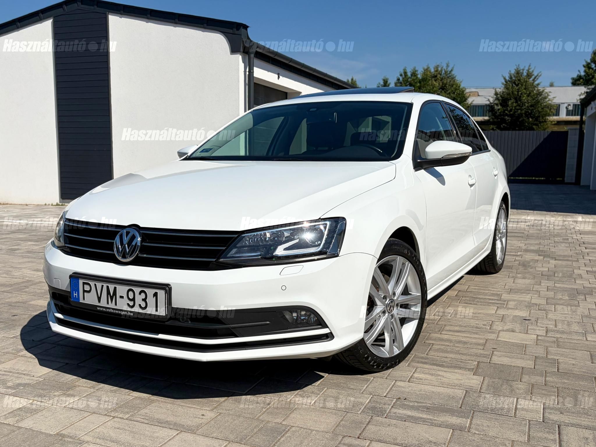 VOLKSWAGEN JETTA VI 2016/12 - 1