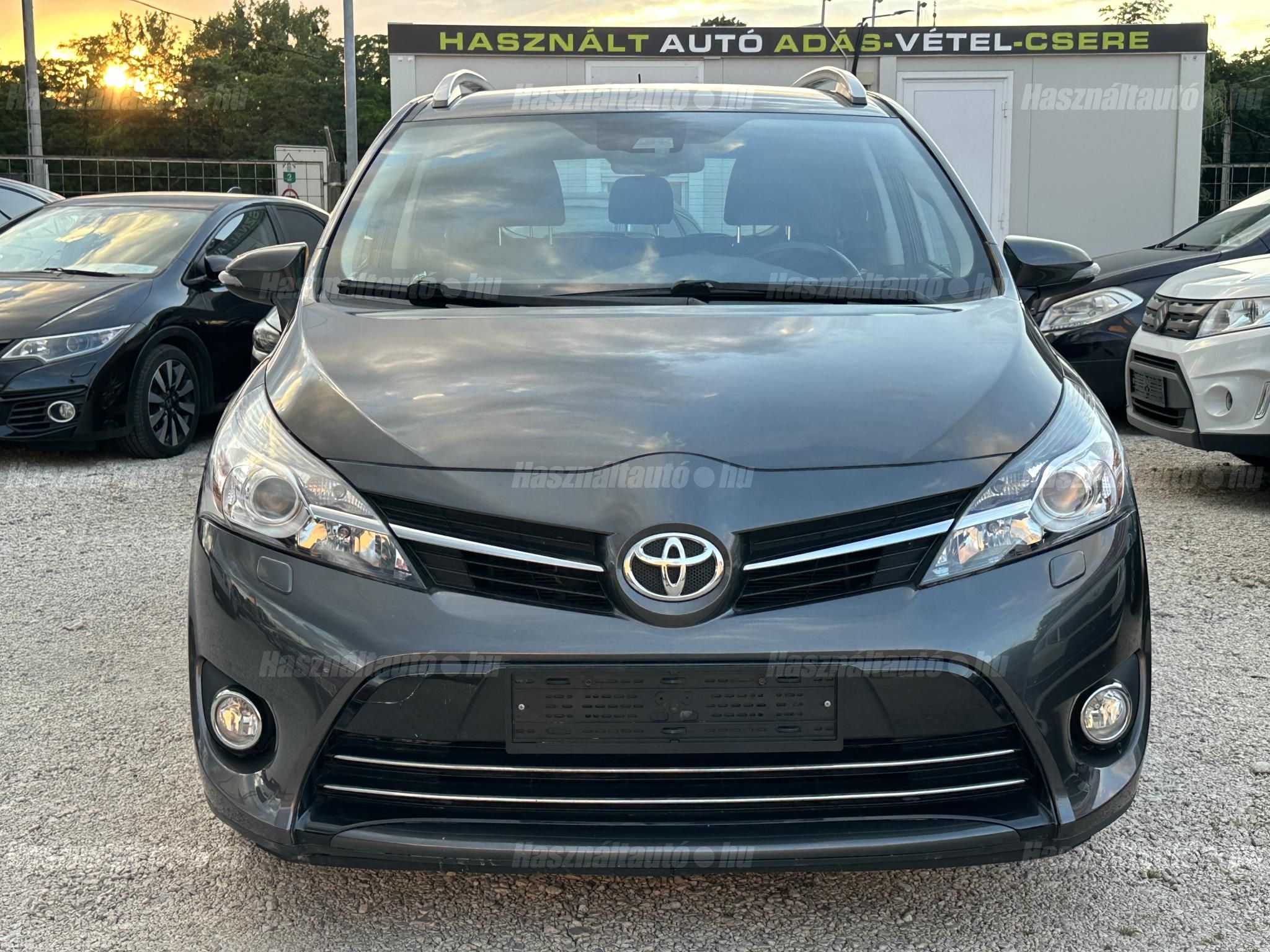 TOYOTA VERSO 2016/9 - 1
