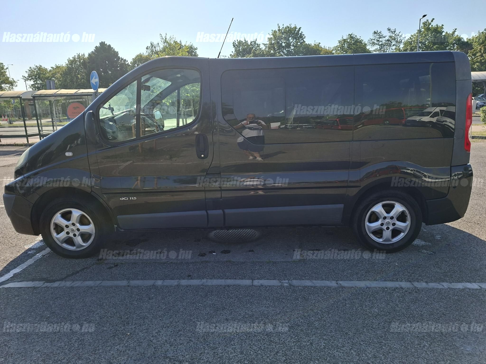 RENAULT TRAFIC 2014/4 - 1