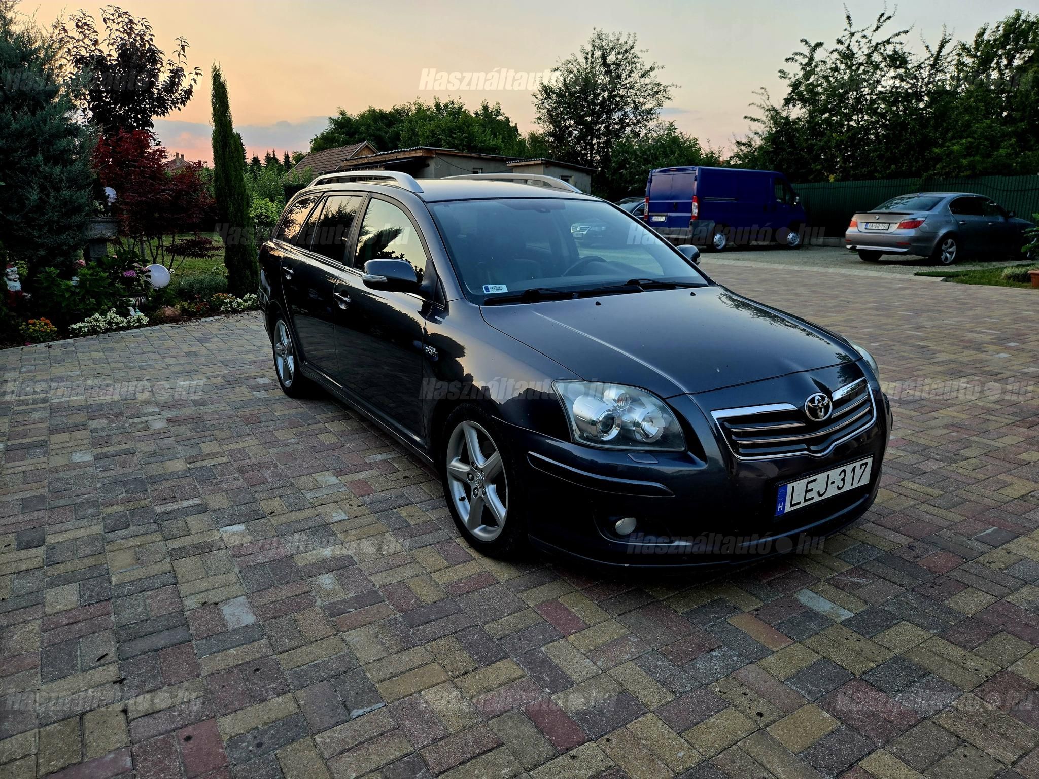TOYOTA AVENSIS 2005/7 - 1