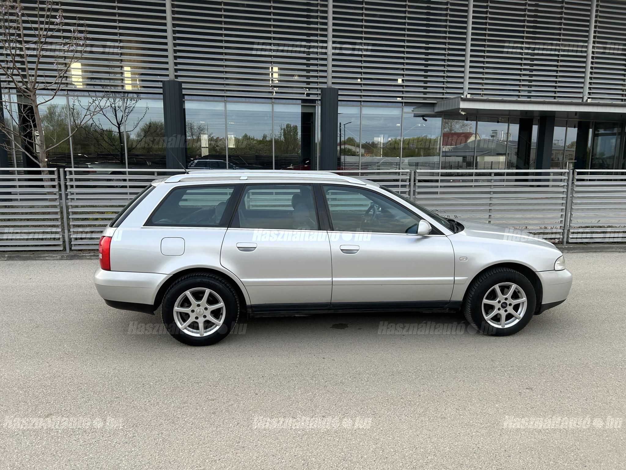 AUDI A4 1999/11 - 1